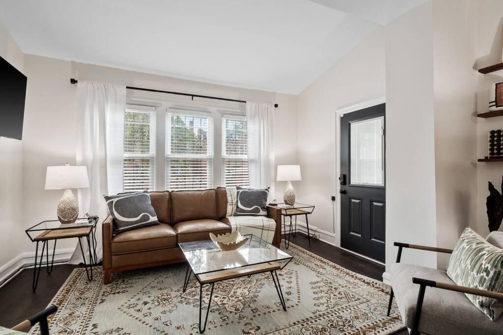 Luxury Living: Grand 7BR/5BA near Everything view 2