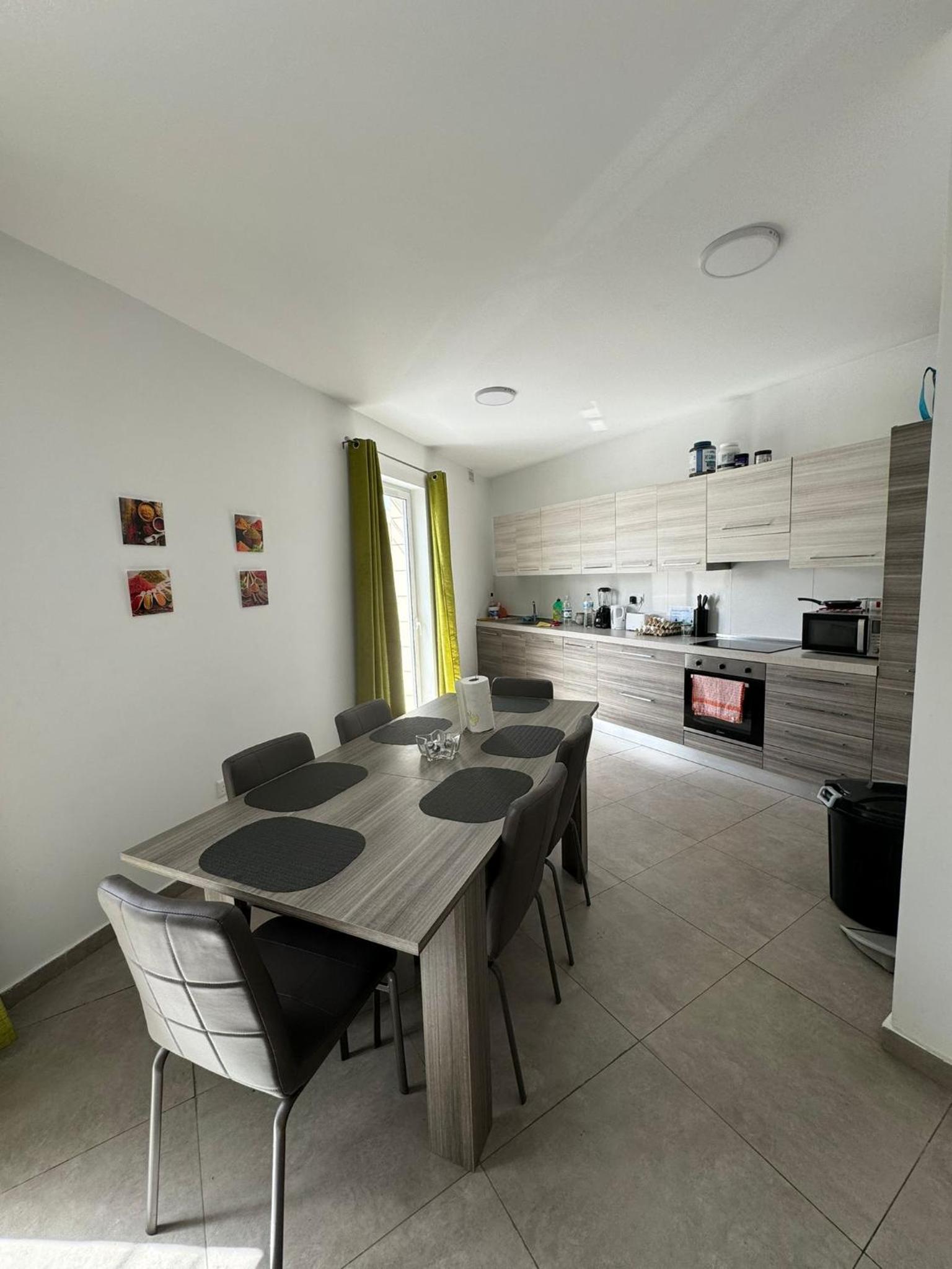 Private Room in Beautiful Aparment