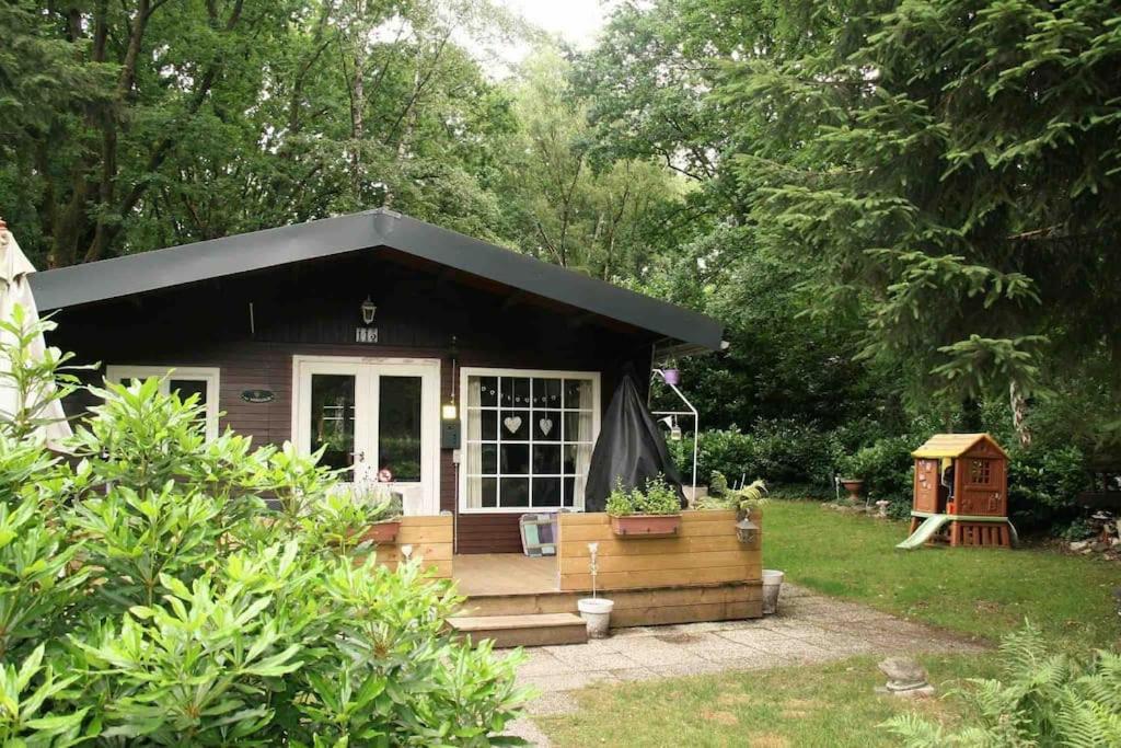Vakantie Bos Huisje “Meibloempje”