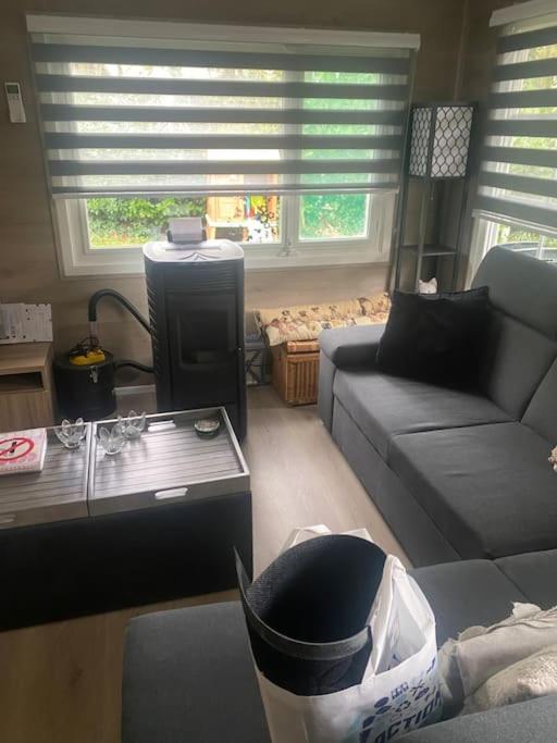 Vakantie Bos Huisje “Meibloempje”