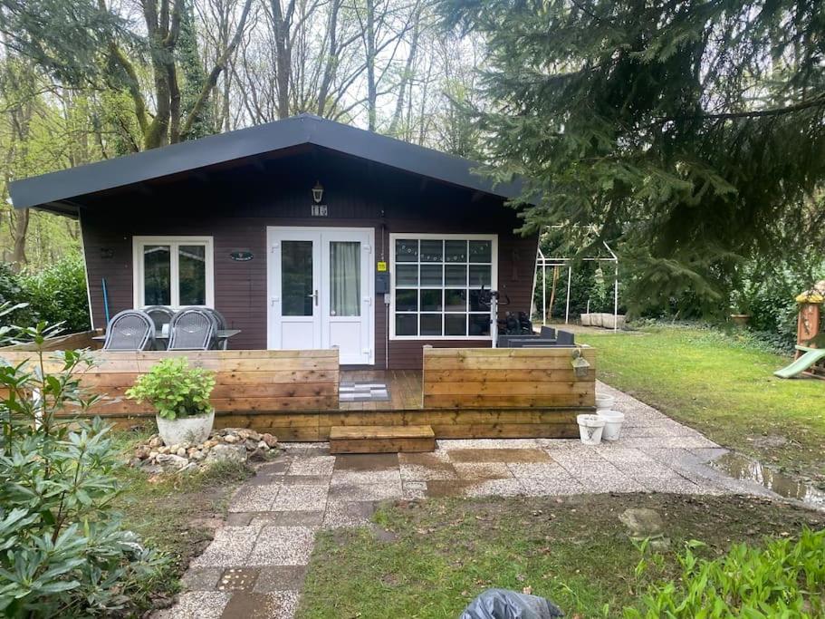 Vakantie Bos Huisje “Meibloempje”