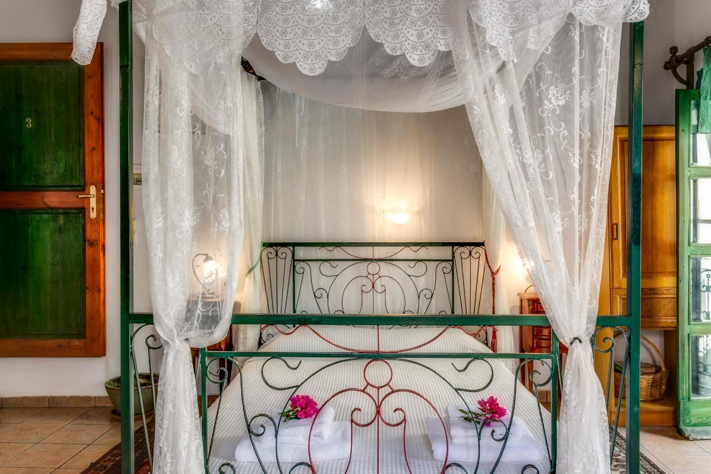 Ifigenia Rooms
