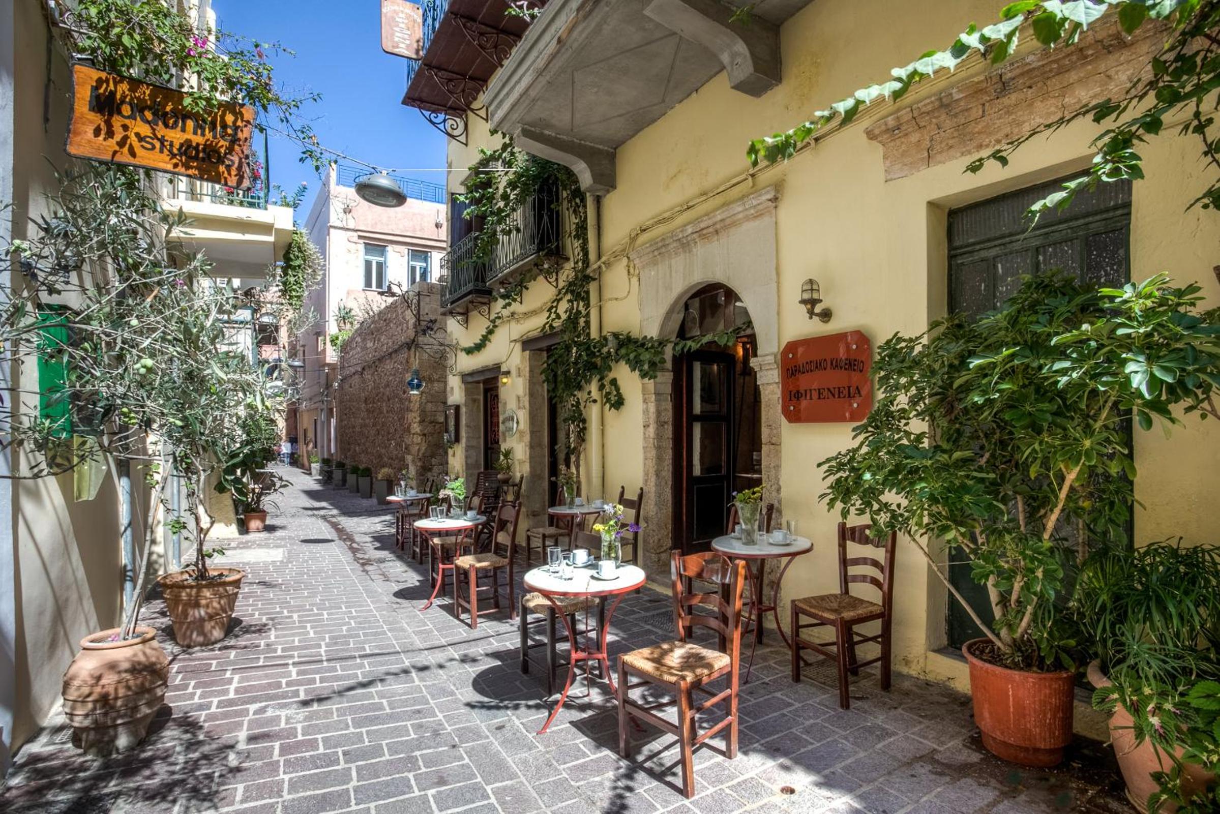 Ifigenia Rooms