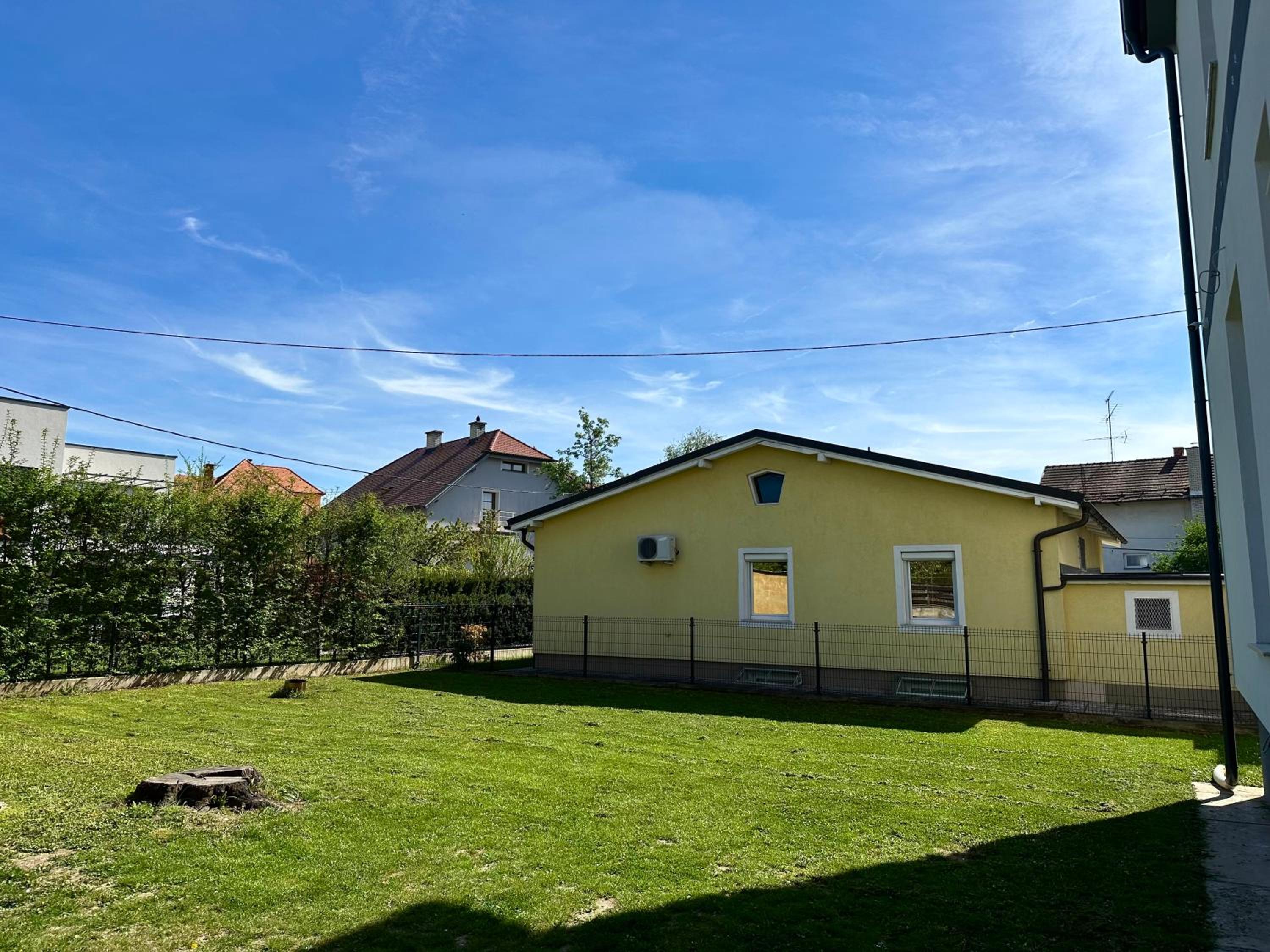 2022 Central Apartment Maribor (Garden + Parking) view 3