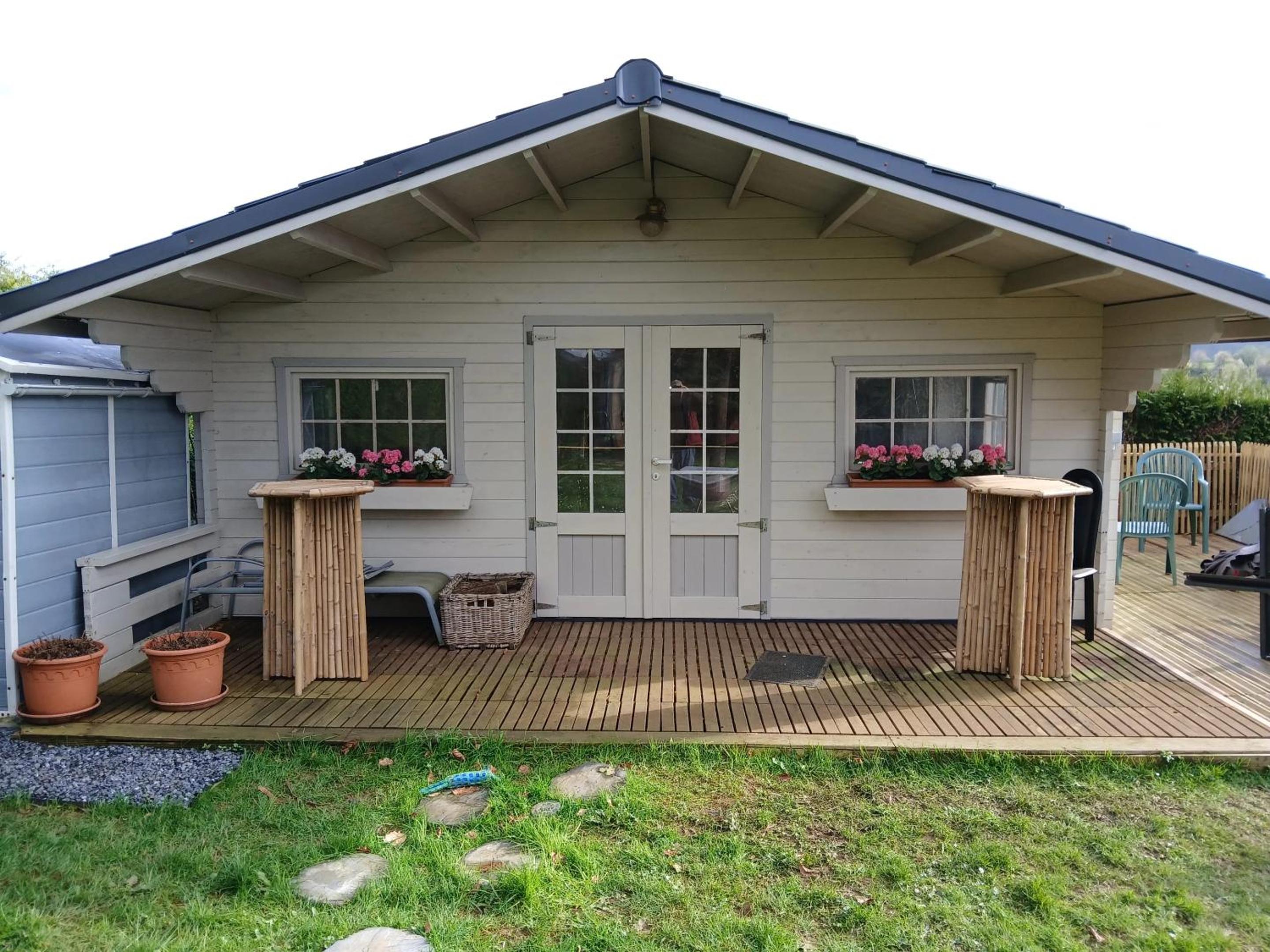 Studio with garden and private pool in Virton 30 m²
