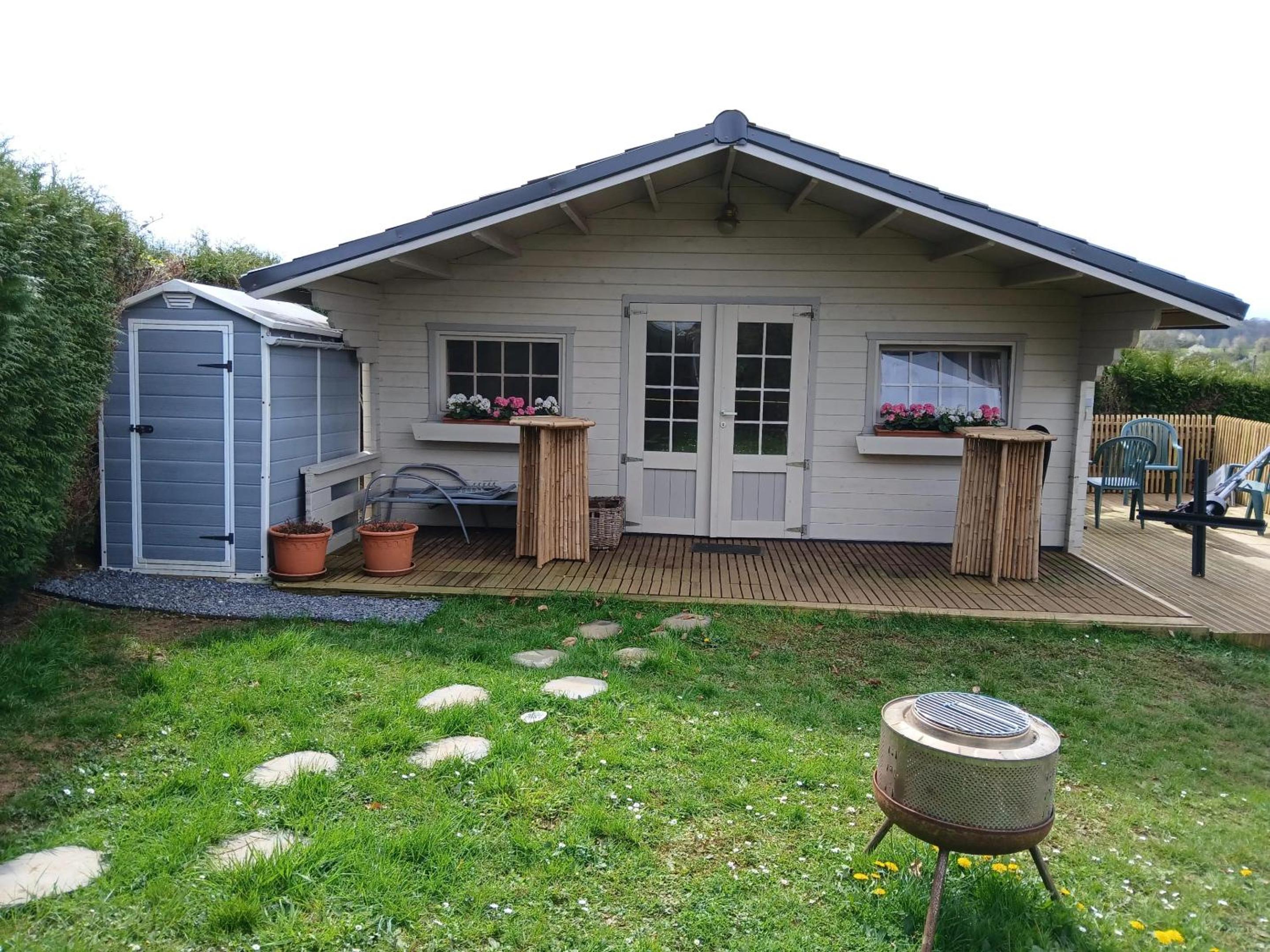 Studio with garden and private pool in Virton 30 m²