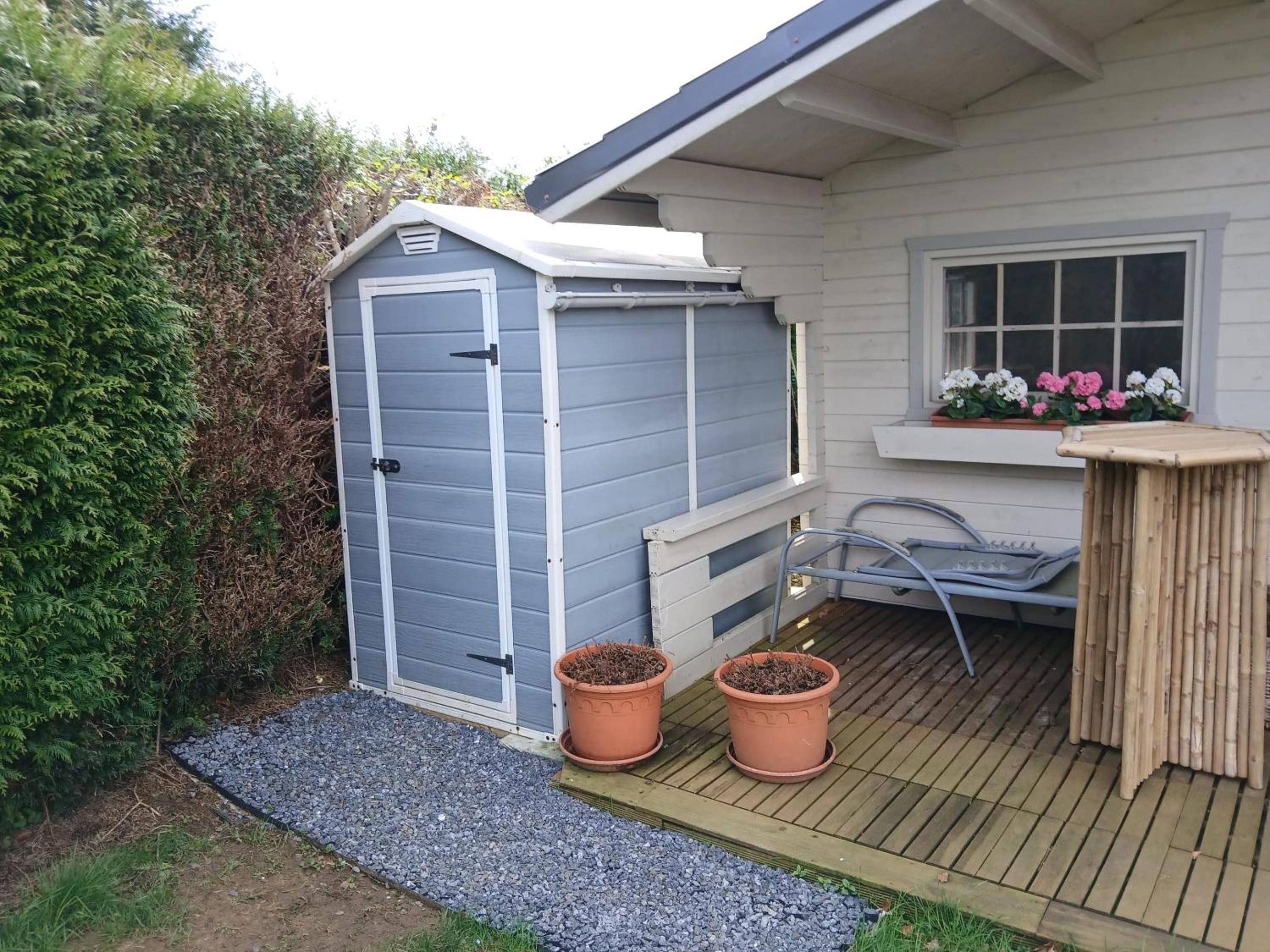 Studio with garden and private pool in Virton 30 m²