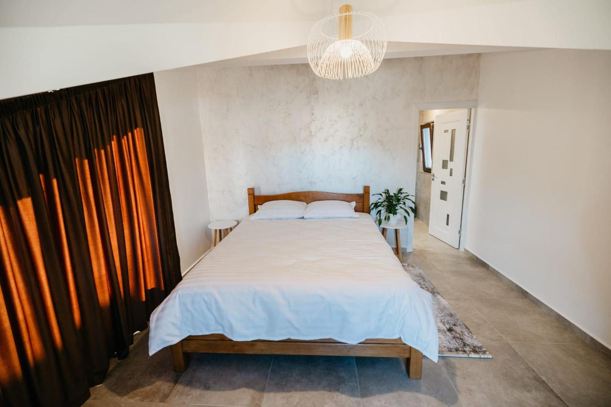 EDANT HOUSE