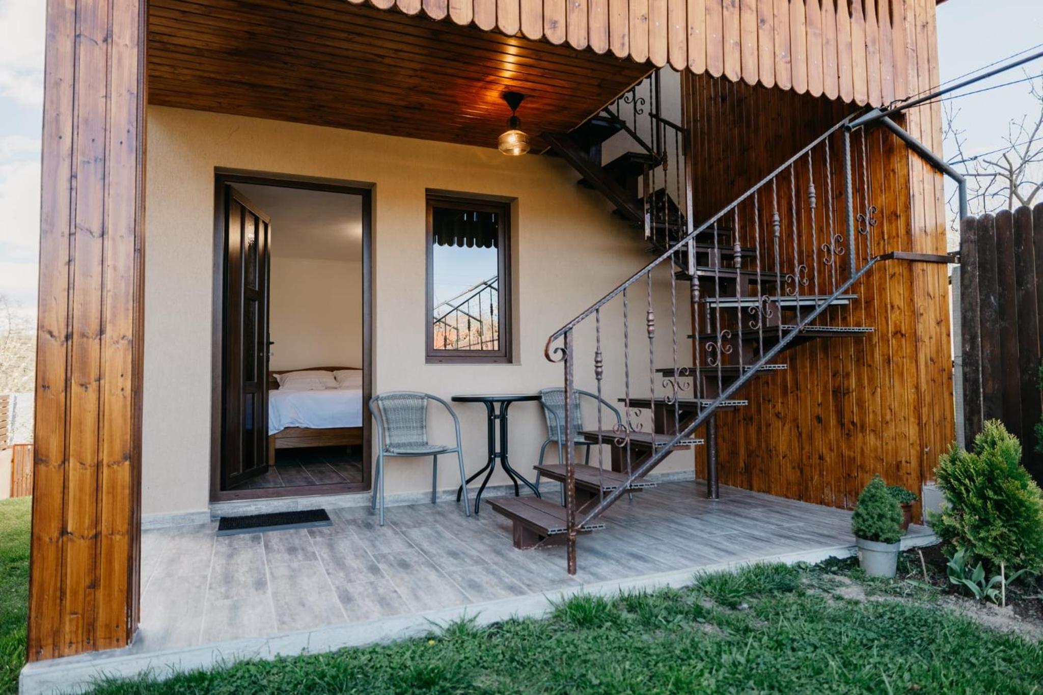 EDANT HOUSE