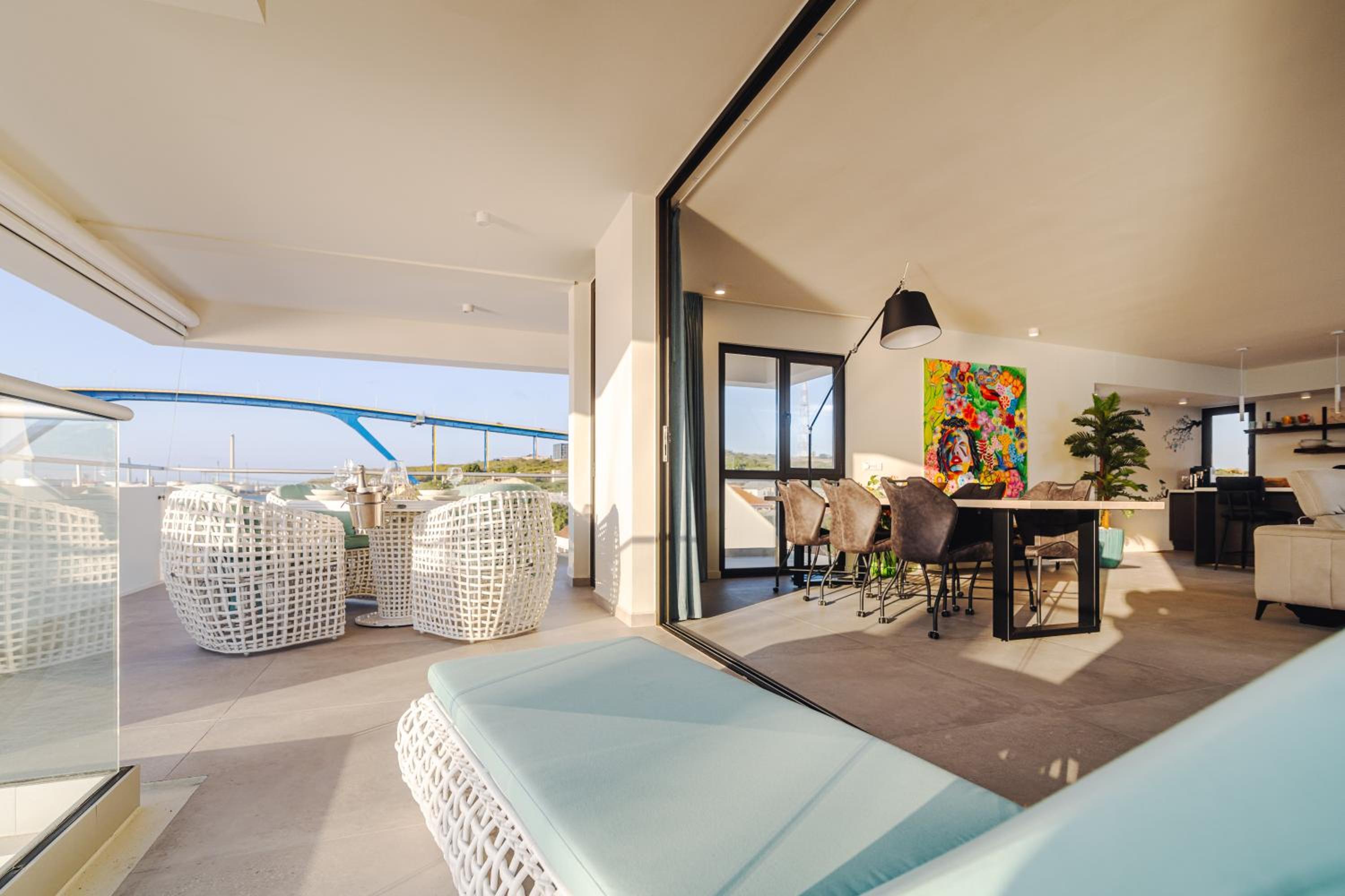 The Wharf Luxury Apartment NT 5F