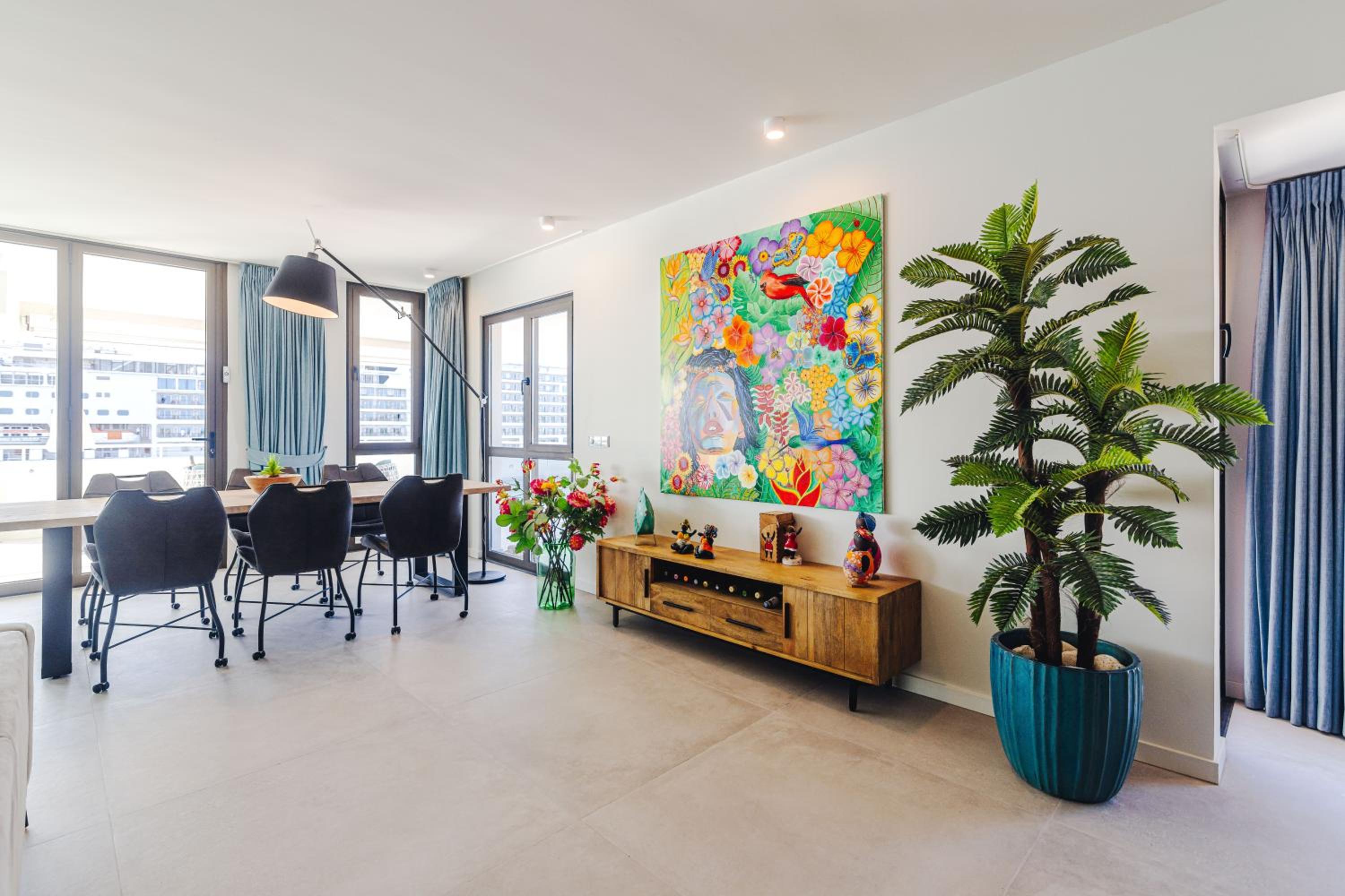 The Wharf Luxury Apartment NT 5F