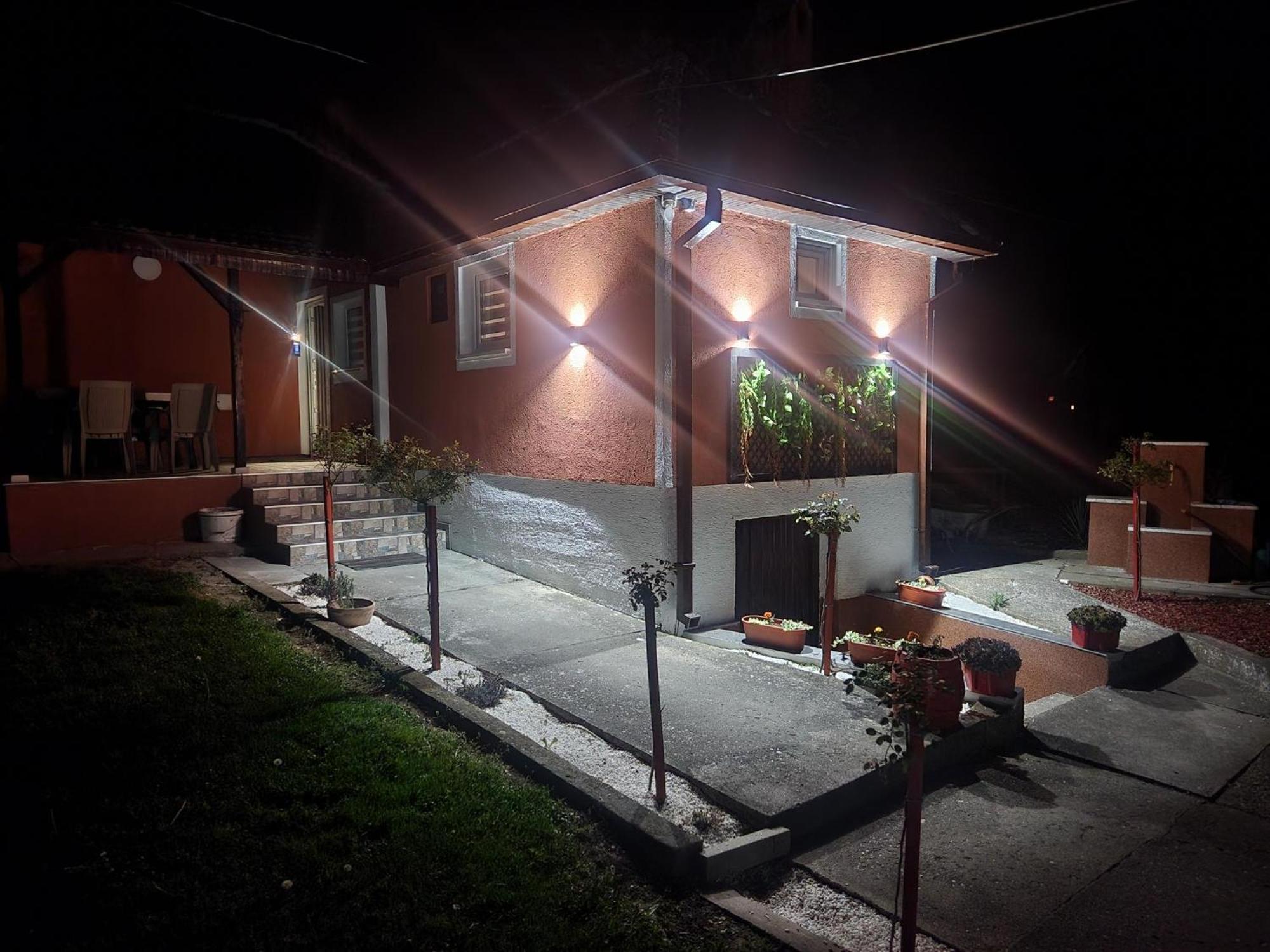 Photo 18
