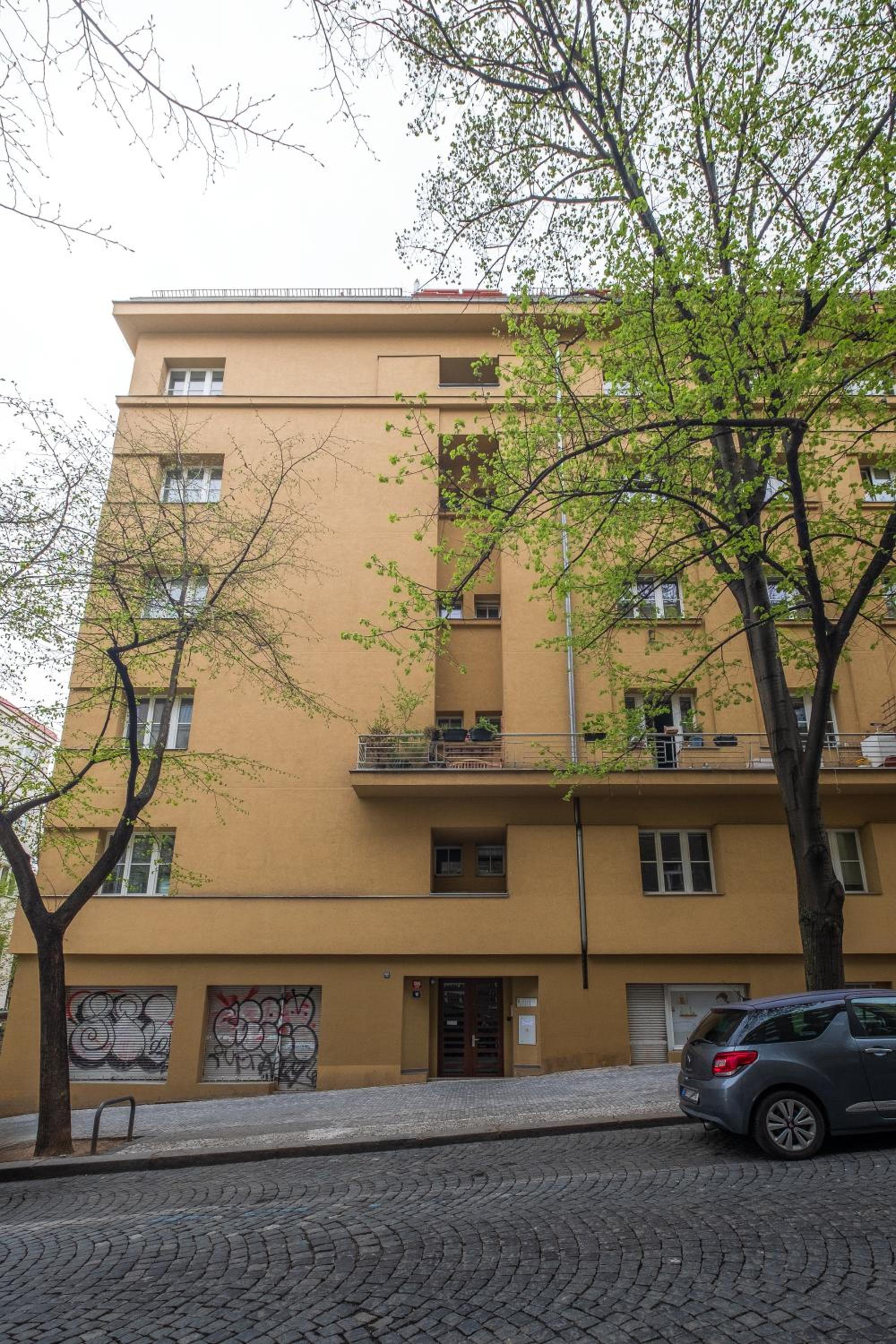 Playful Studio in Žižkov by Prague Days
