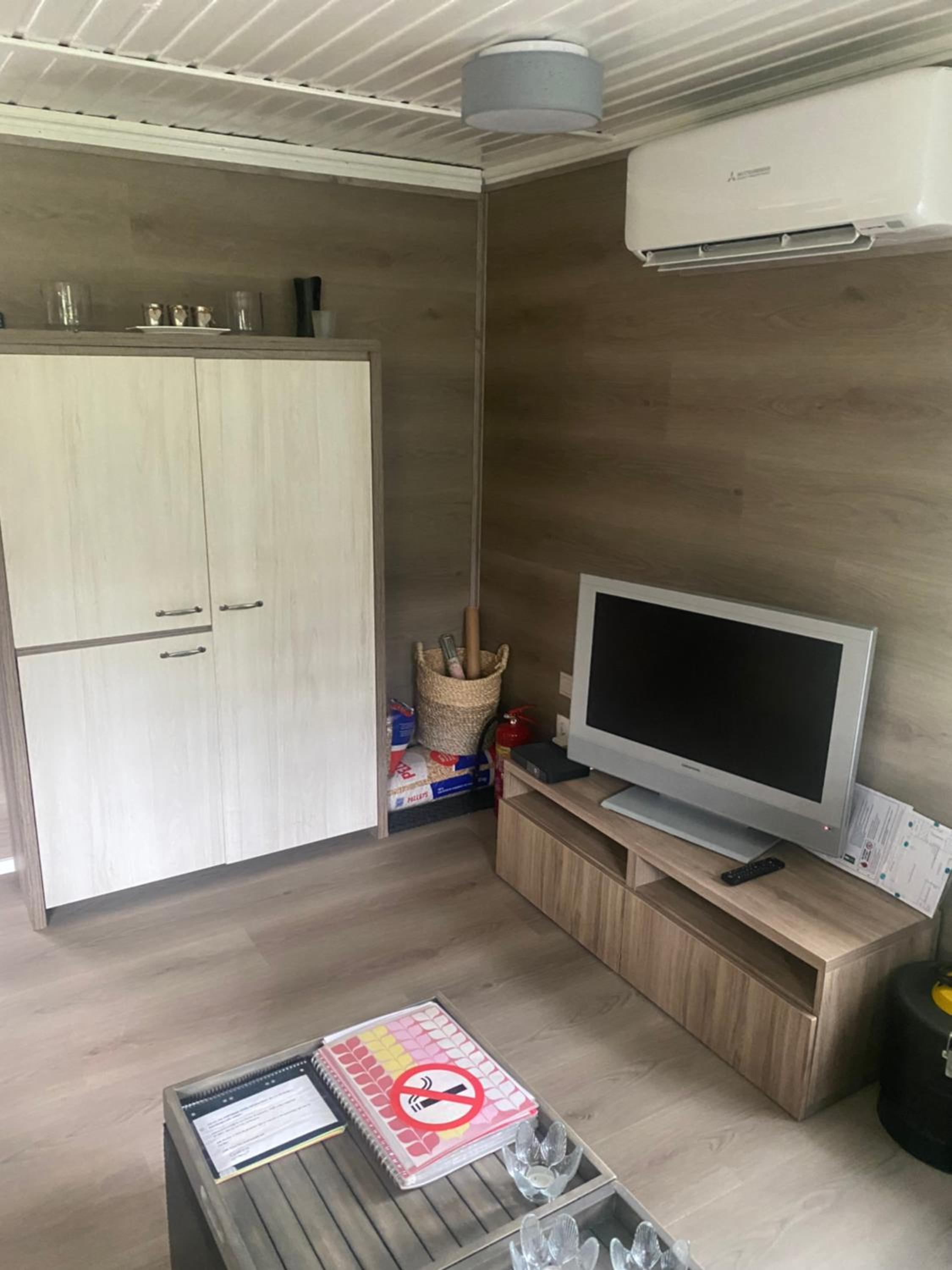 Vakantie Bos Huisje “Meibloempje”