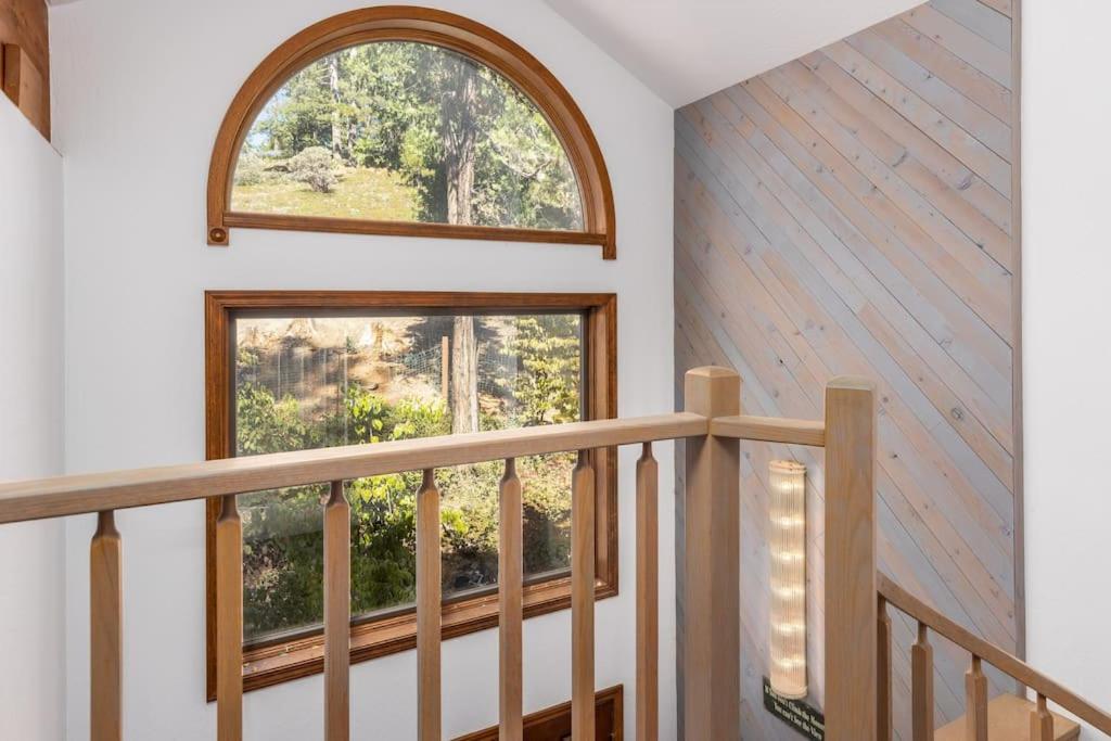 WHouse*HotTub*Sleeps20*BLS*FirePit*AC&Heat*DogsOk view 2