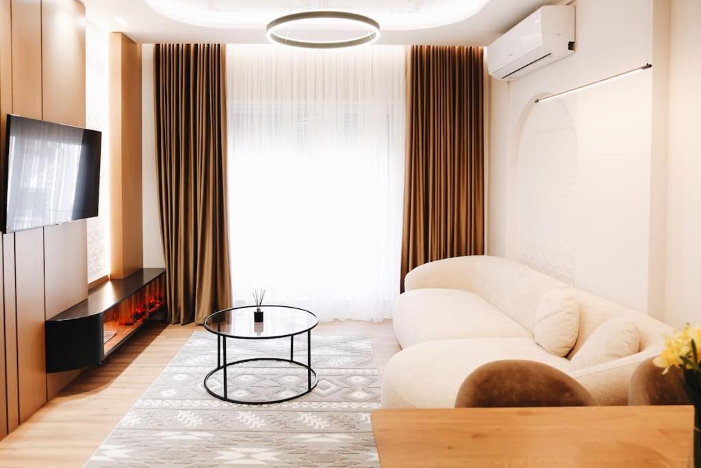 Sia's Apartment