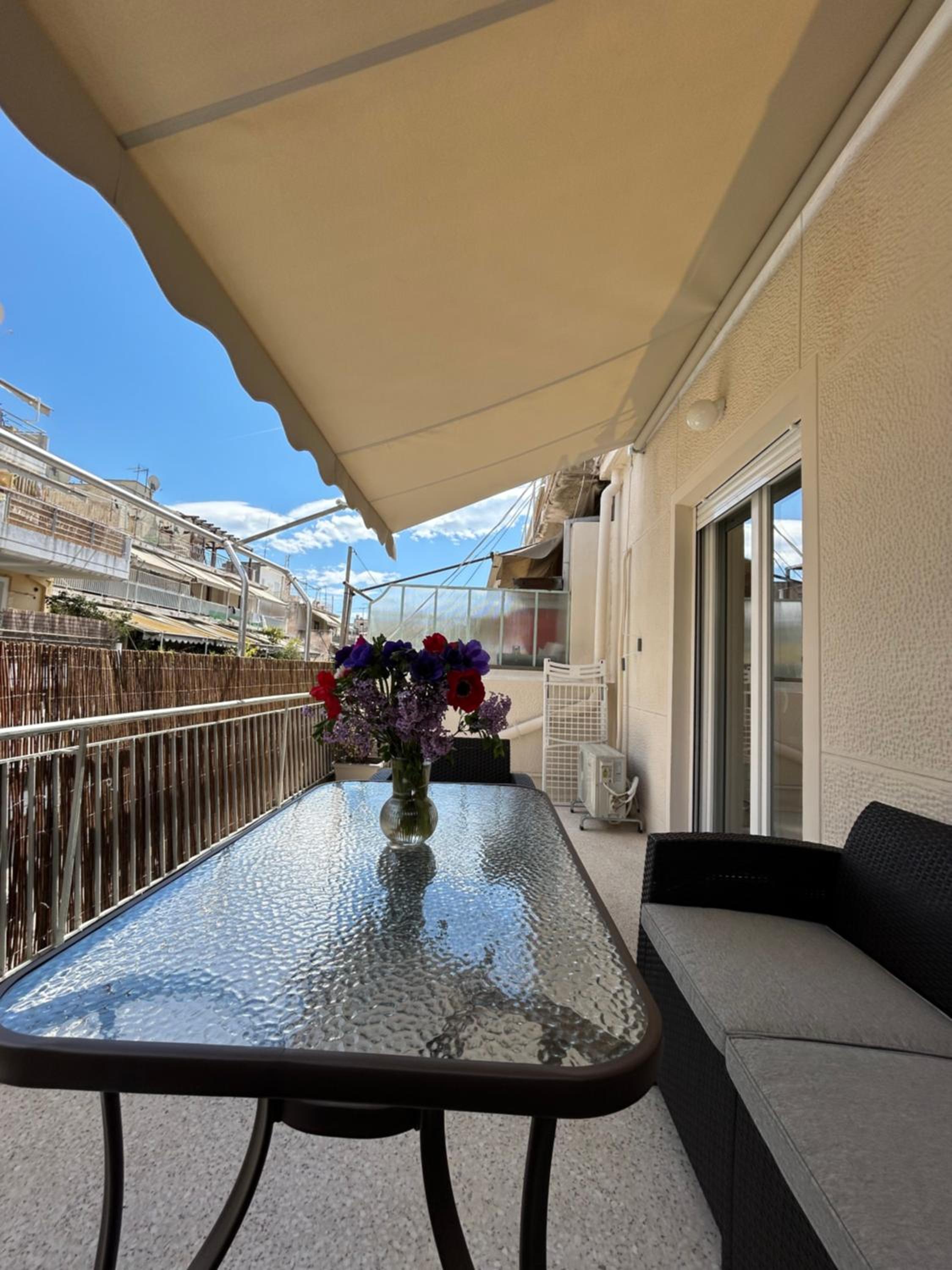 Sunkissed Penthouse Apartment photo 3