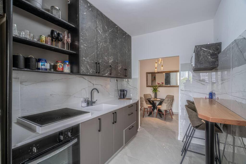 Kikar Hamedina Dream 3 BR view 2