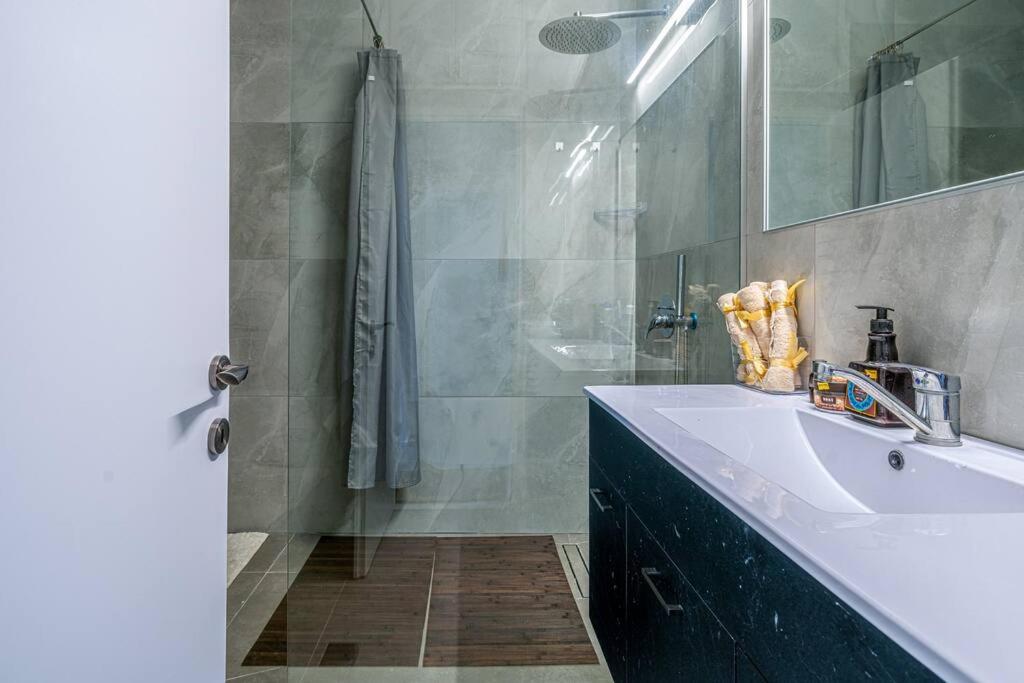 Kikar Hamedina Dream 3 BR view 5