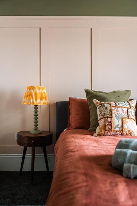 Seaside Serenity: 3-Bedroom Beach Haven in Margate view 2