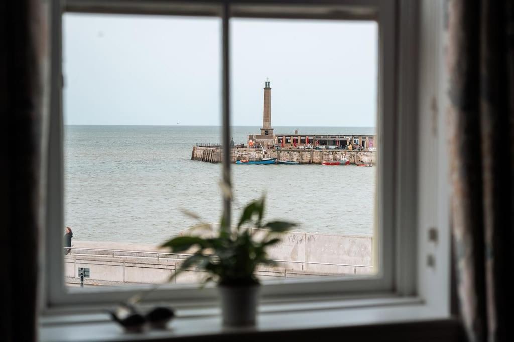 Seaside Serenity: 3-Bedroom Beach Haven in Margate view 5