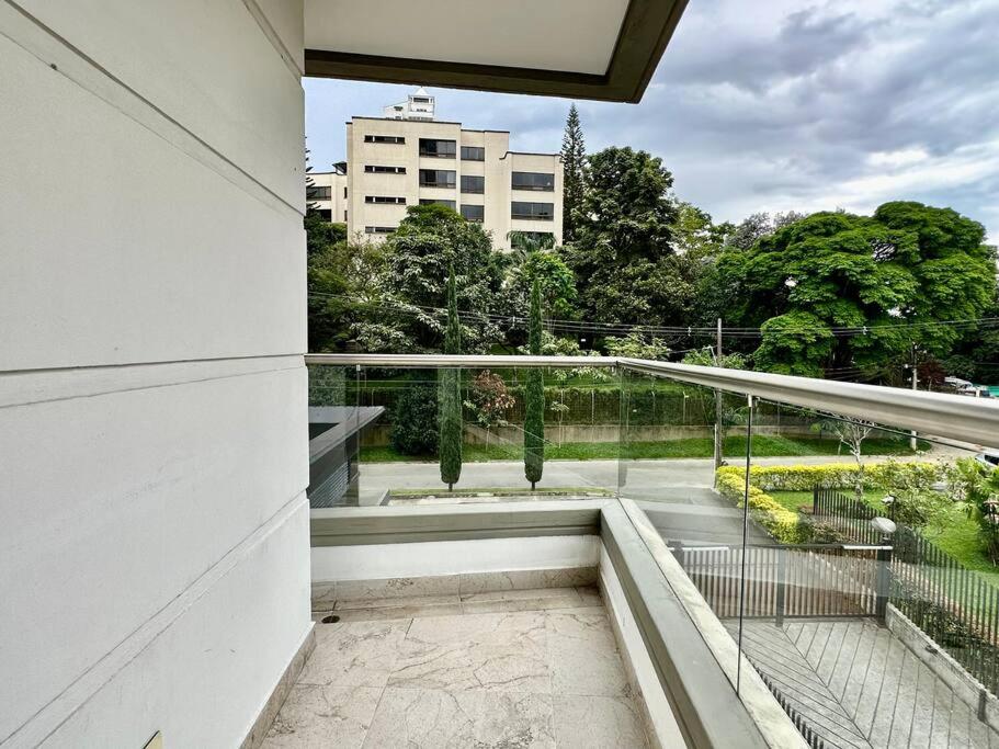 302 Spacious apartment nice view in El Poblado