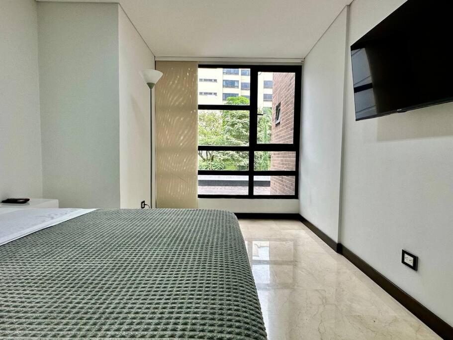 302 Spacious apartment nice view in El Poblado