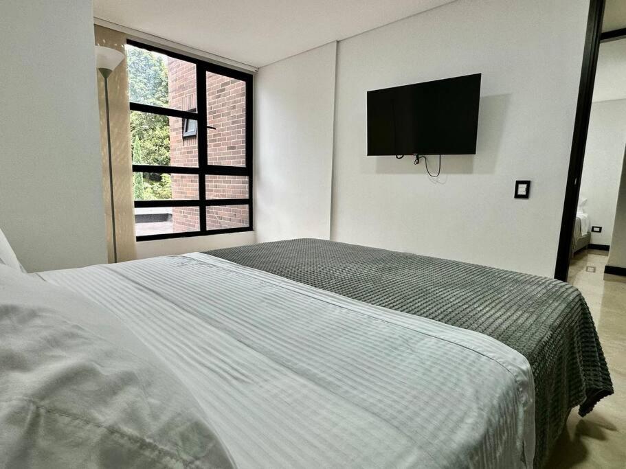 302 Spacious apartment nice view in El Poblado