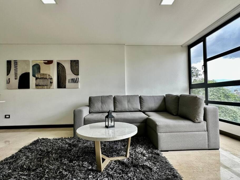 302 Spacious apartment nice view in El Poblado