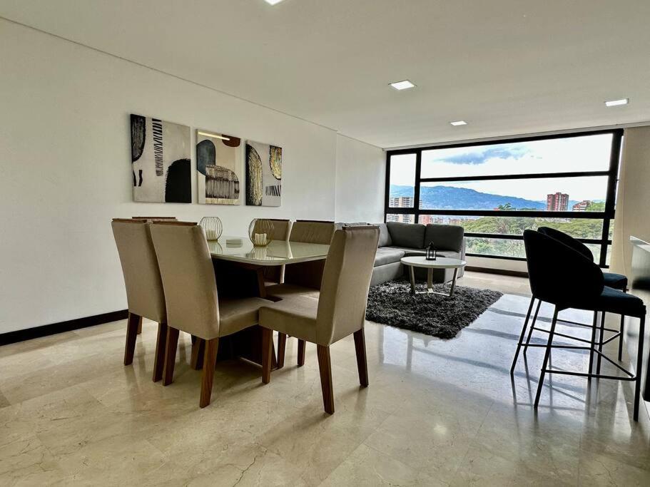 302 Spacious apartment nice view in El Poblado
