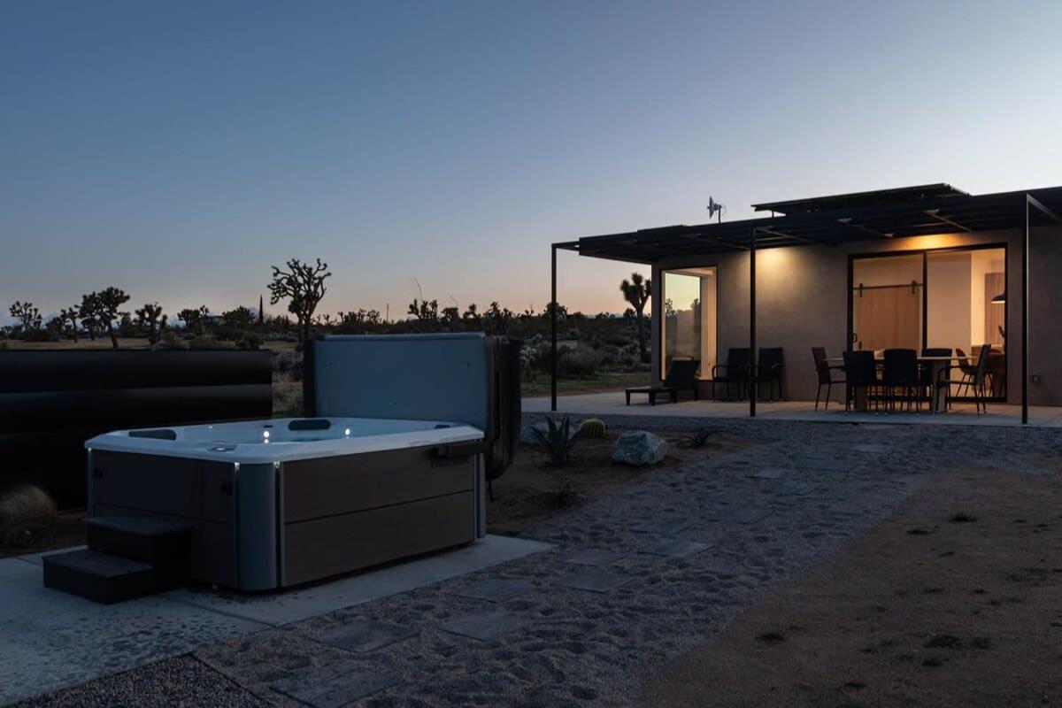 Sundown Ridge - Modern Homestead w Spa view 5