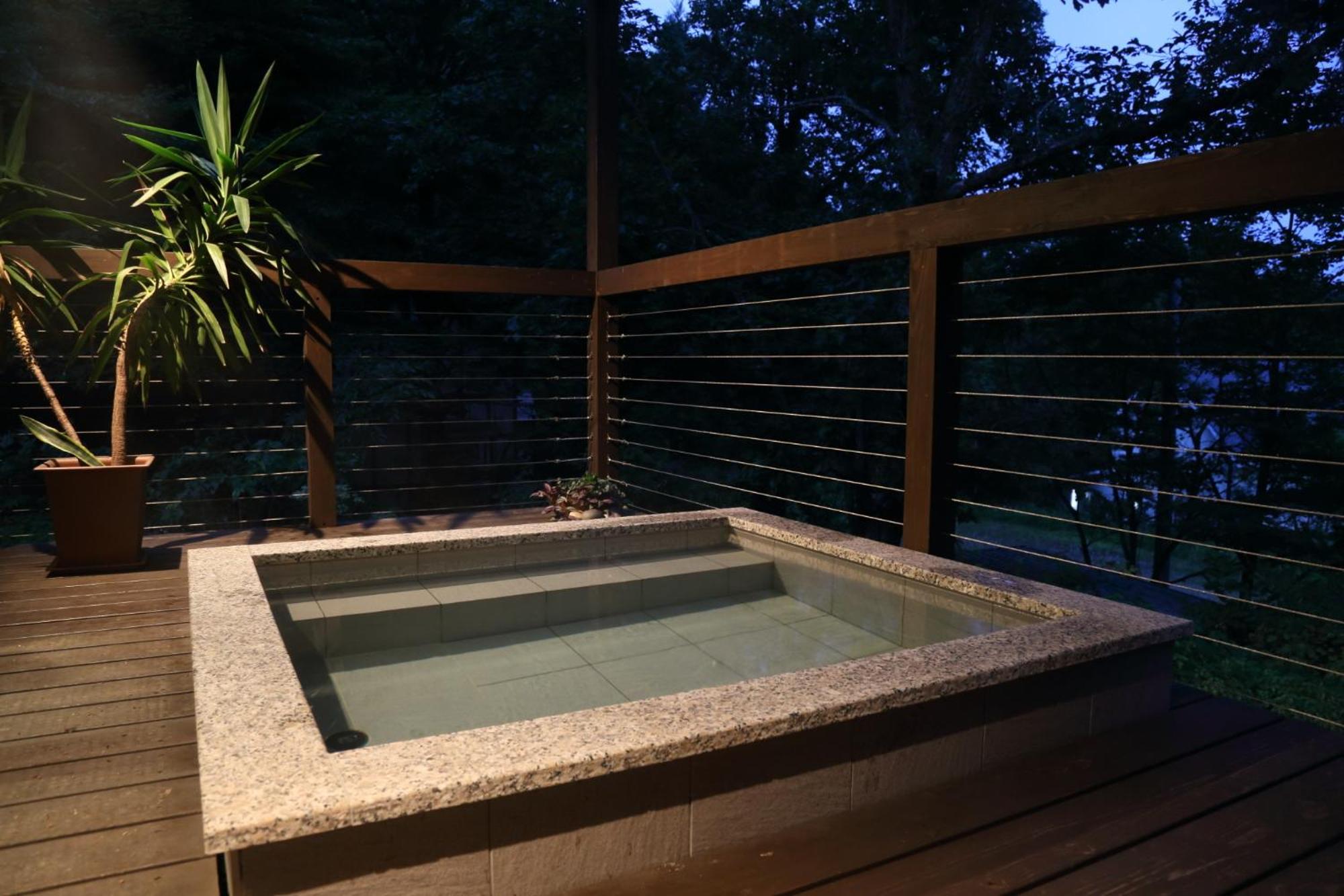 Bears Den Mountain Lodge