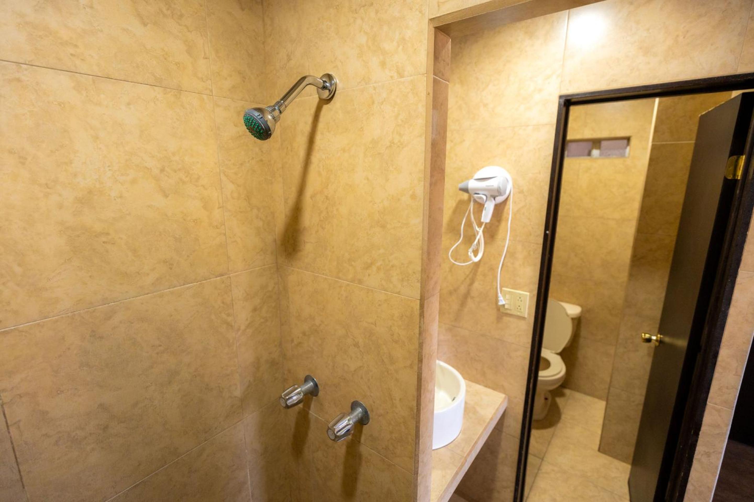 Ensenada Vacations - Hotel Rose Ensenada - Property Image 11