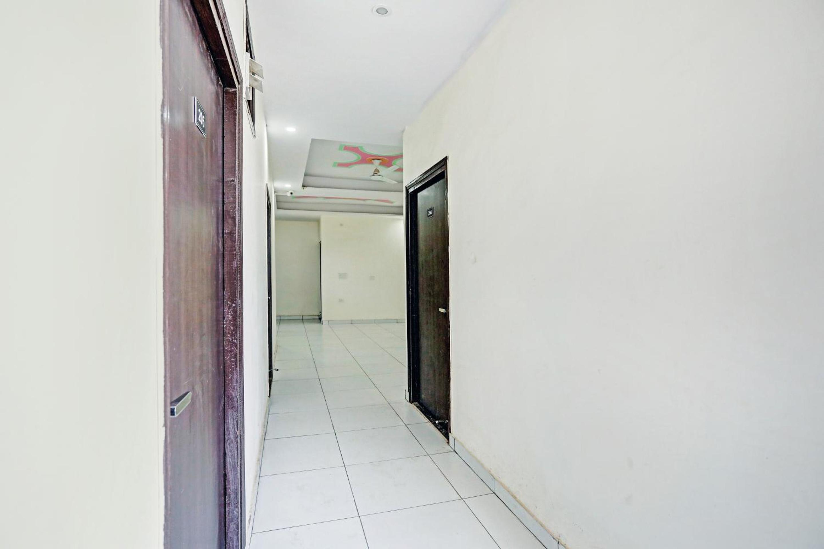 Photo 9