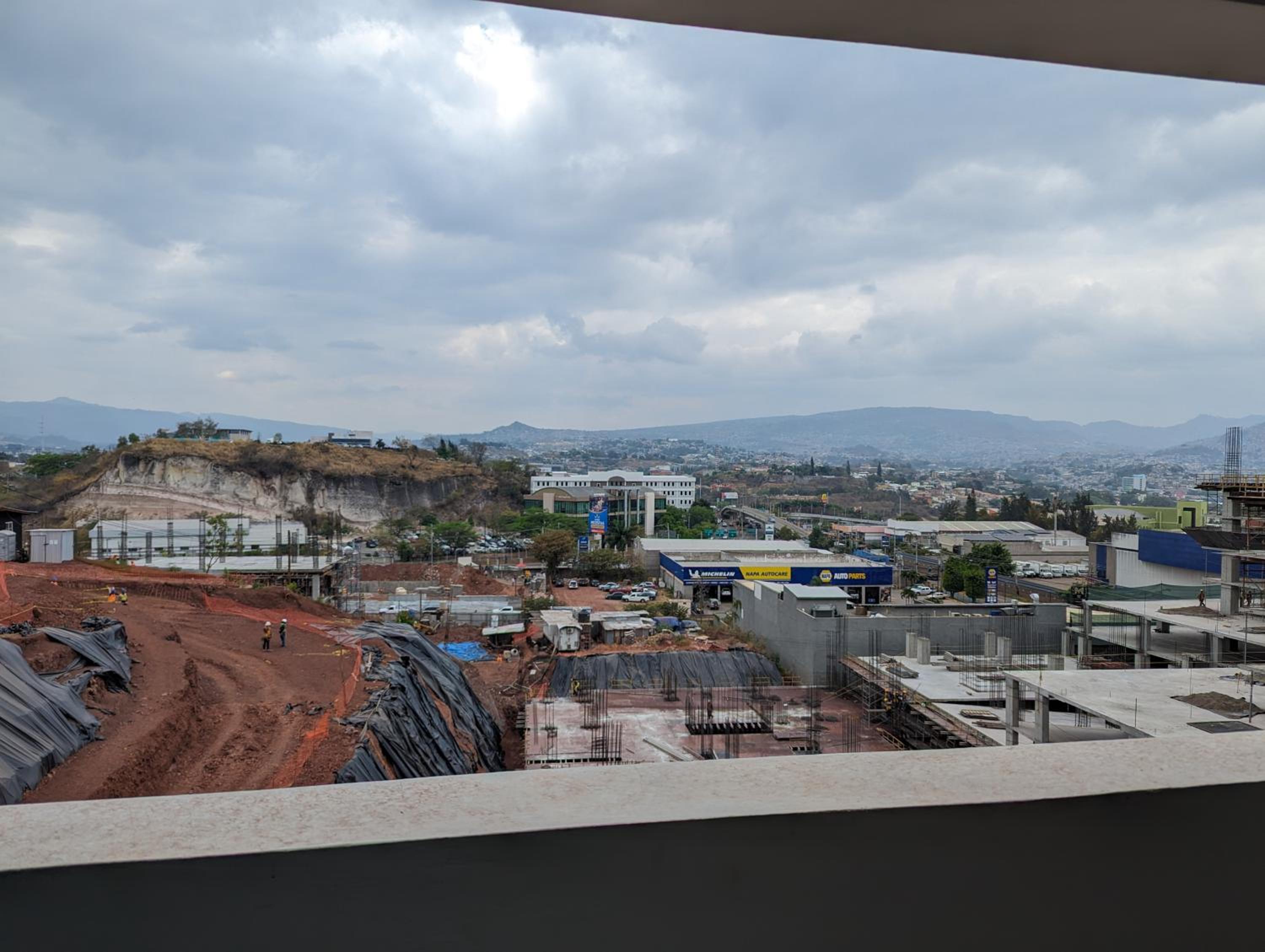 Bonito apartamento en Tegucigalpa con facturas RTN view 3