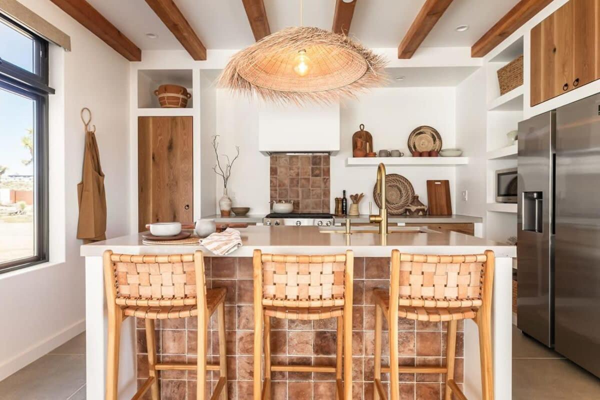 Moroccan Swim House- Joshua Tree Mia Riad view 2