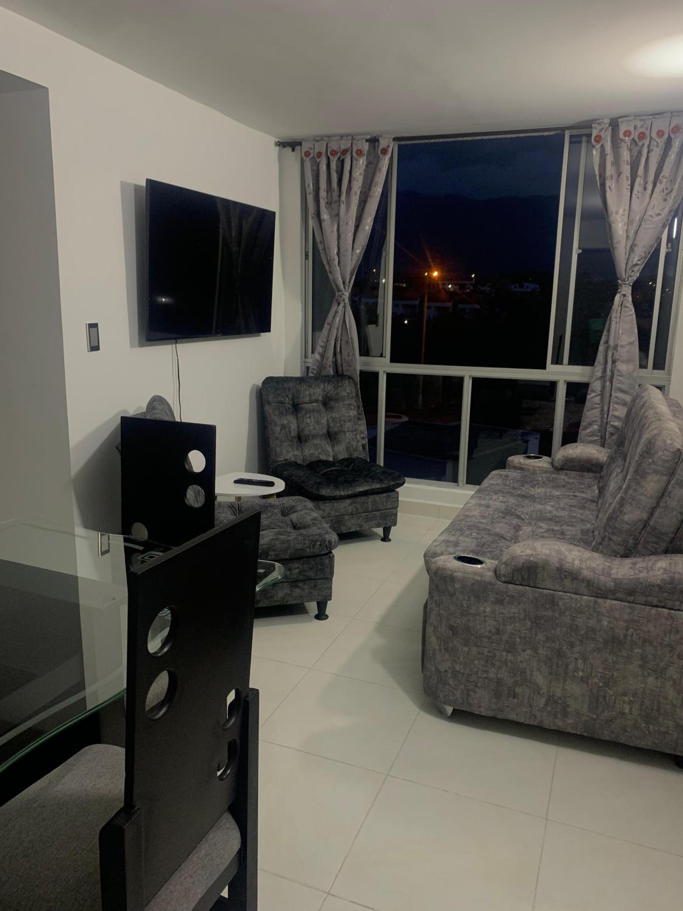 Apartamento completo en zona Exclusiva Cerca Parque del Café