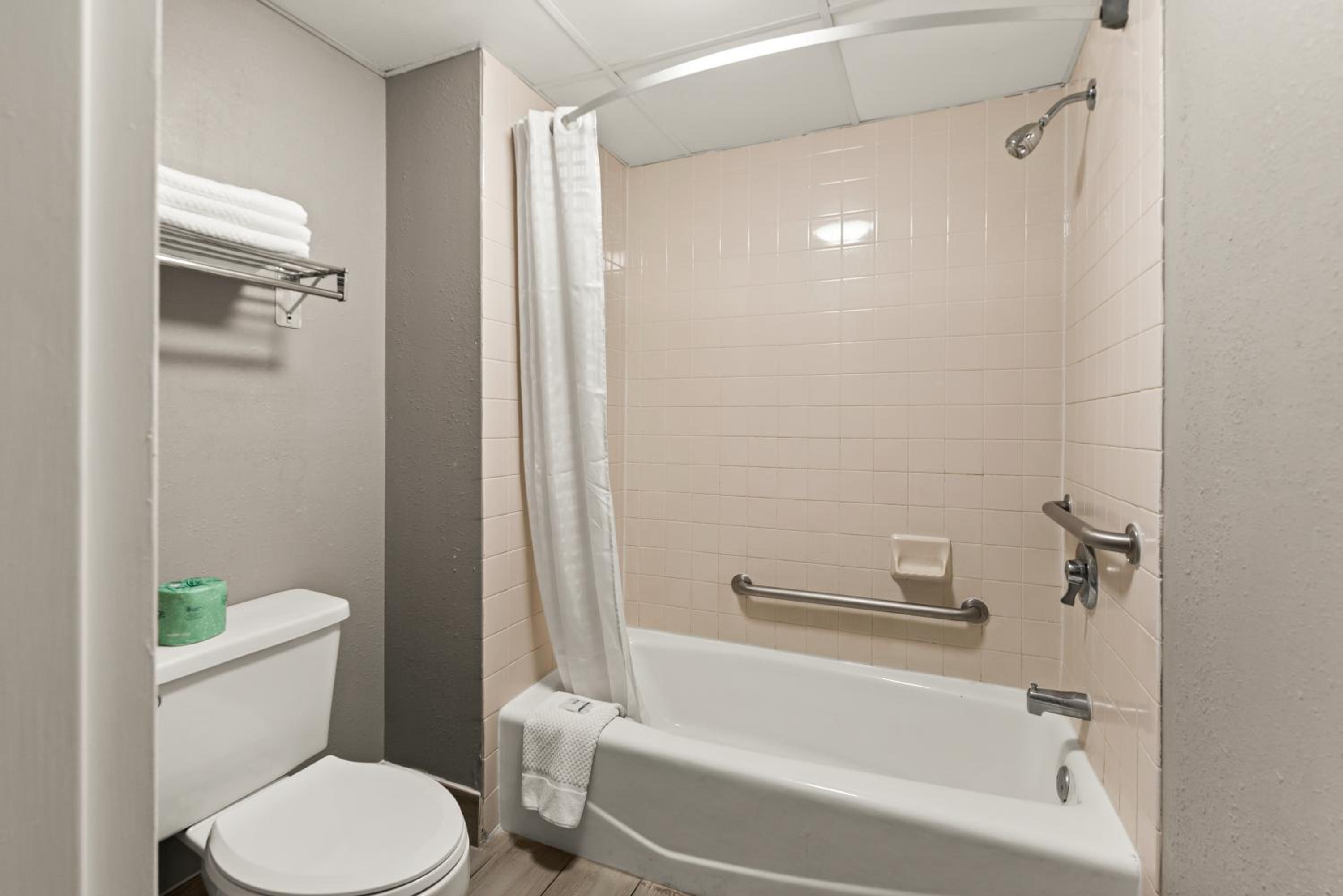 Rodeway Inn Brooklawn