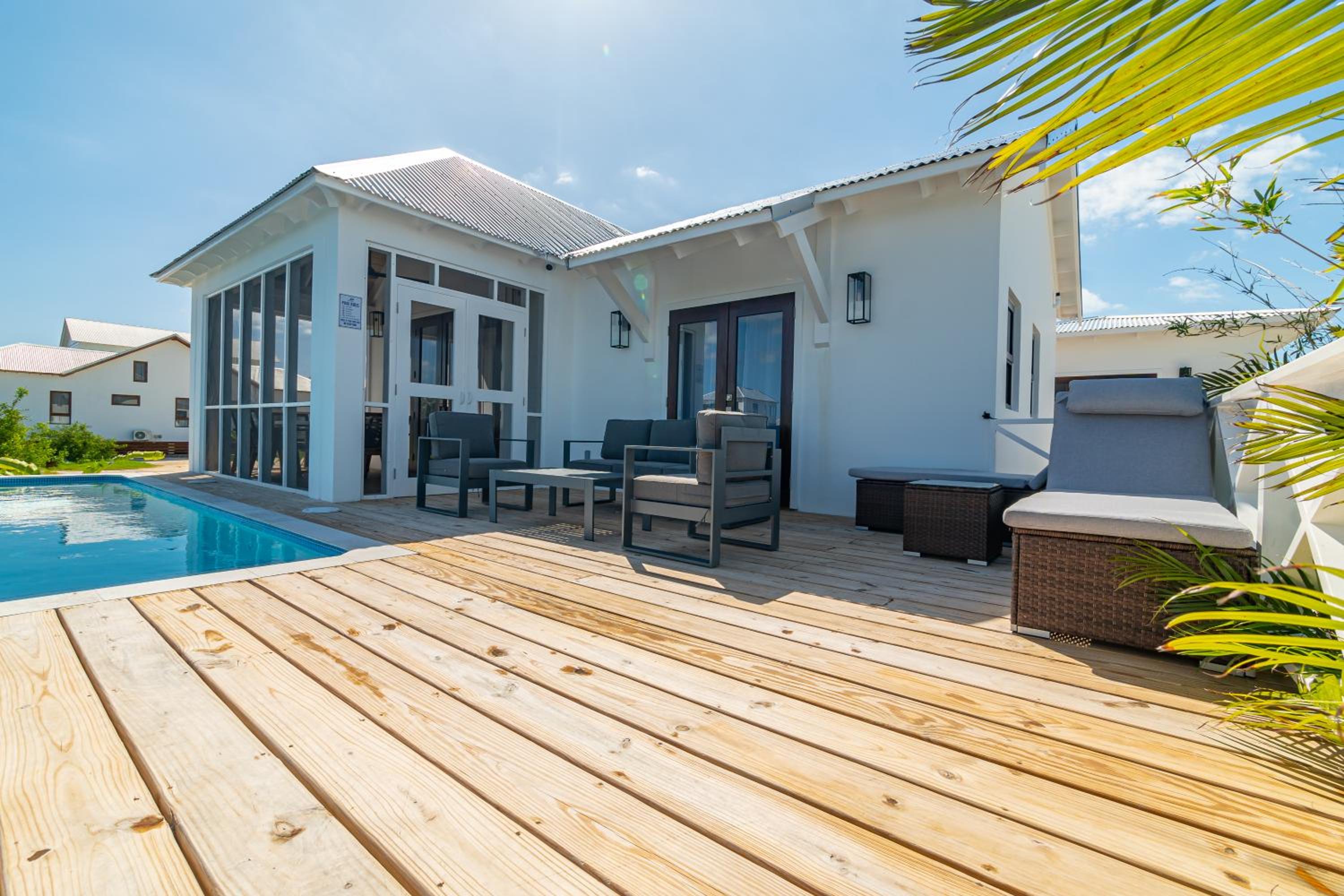 Casa Serena and Mistico Beach Club plus Boat Shuttle