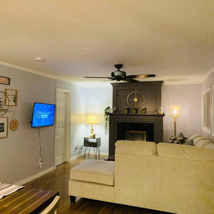 Beautiful Cottage 14’ft swim spa, Sauna & Kayaks