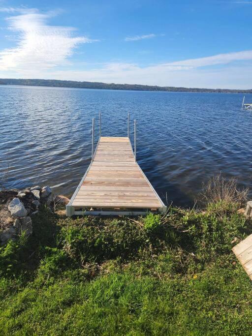 Beautiful Cottage 14’ft swim spa, Sauna & Kayaks