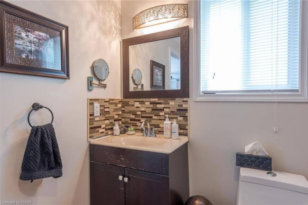 Beautiful Cottage 14’ft swim spa, Sauna & Kayaks