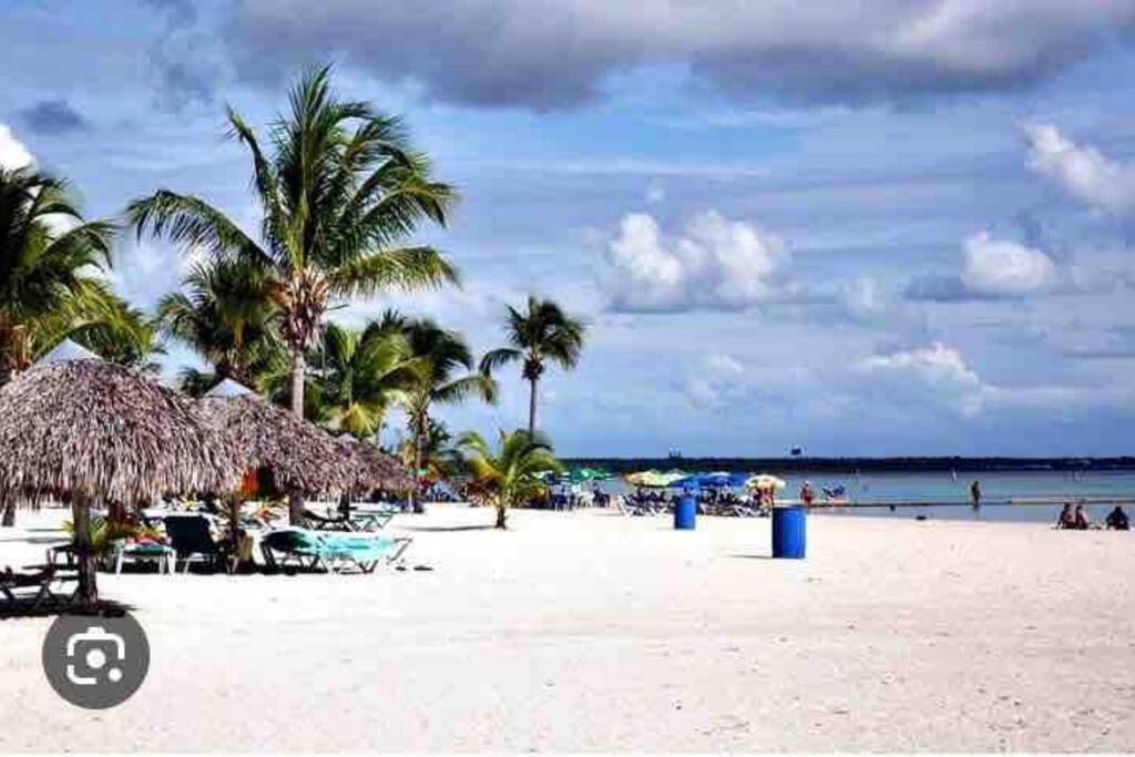 Home away Beach & Airport view 5