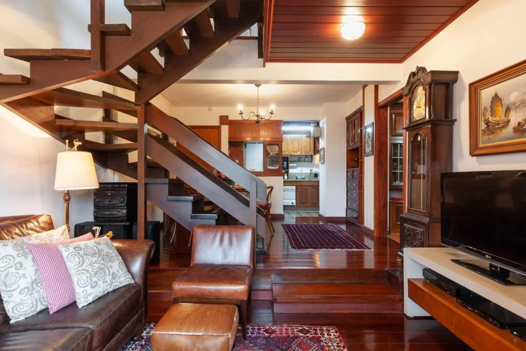 Apartamento Duplex no Flat do Hotel Wish Serrano
