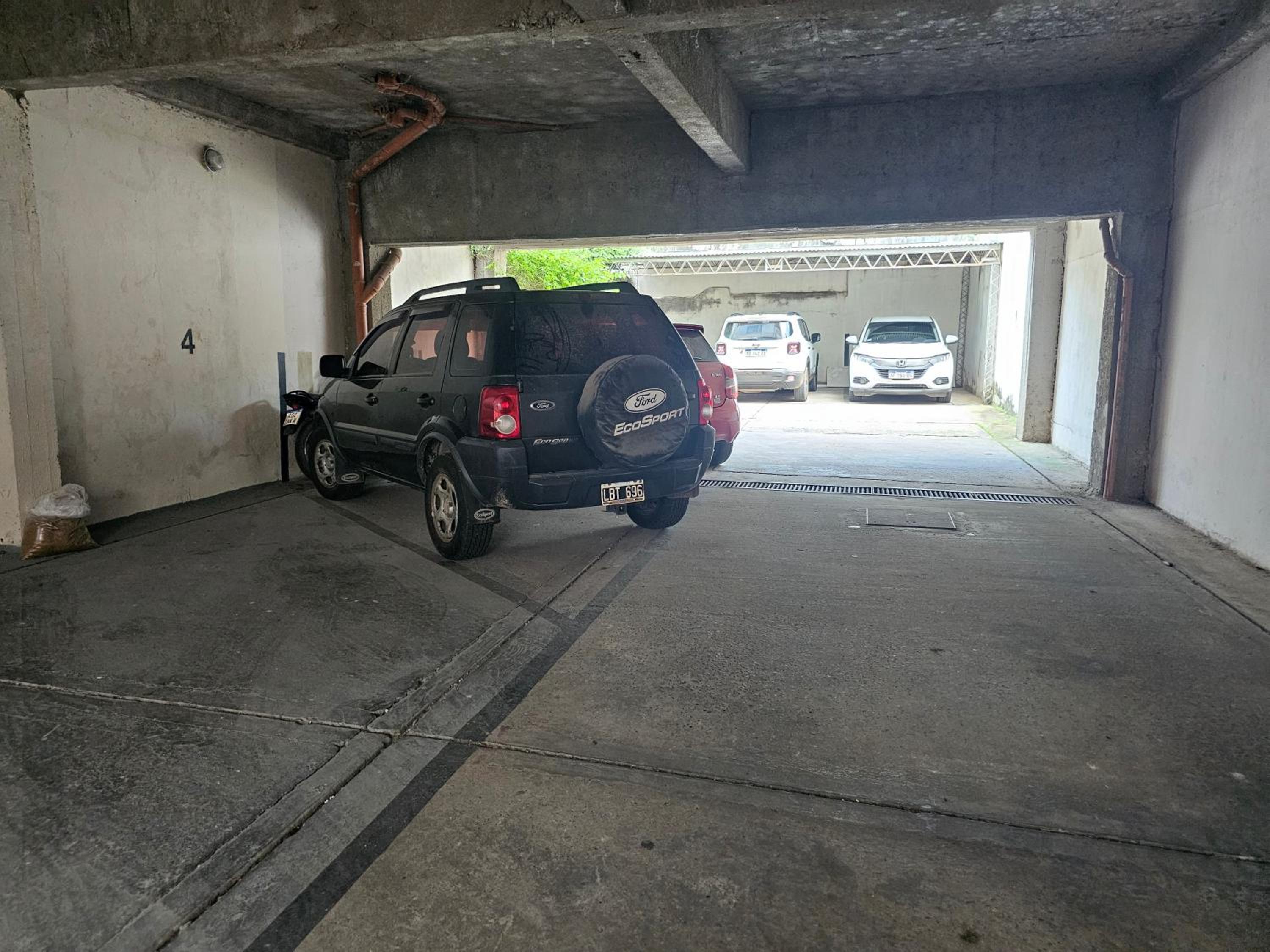 CORRIENTES Apartamento con cochera auto