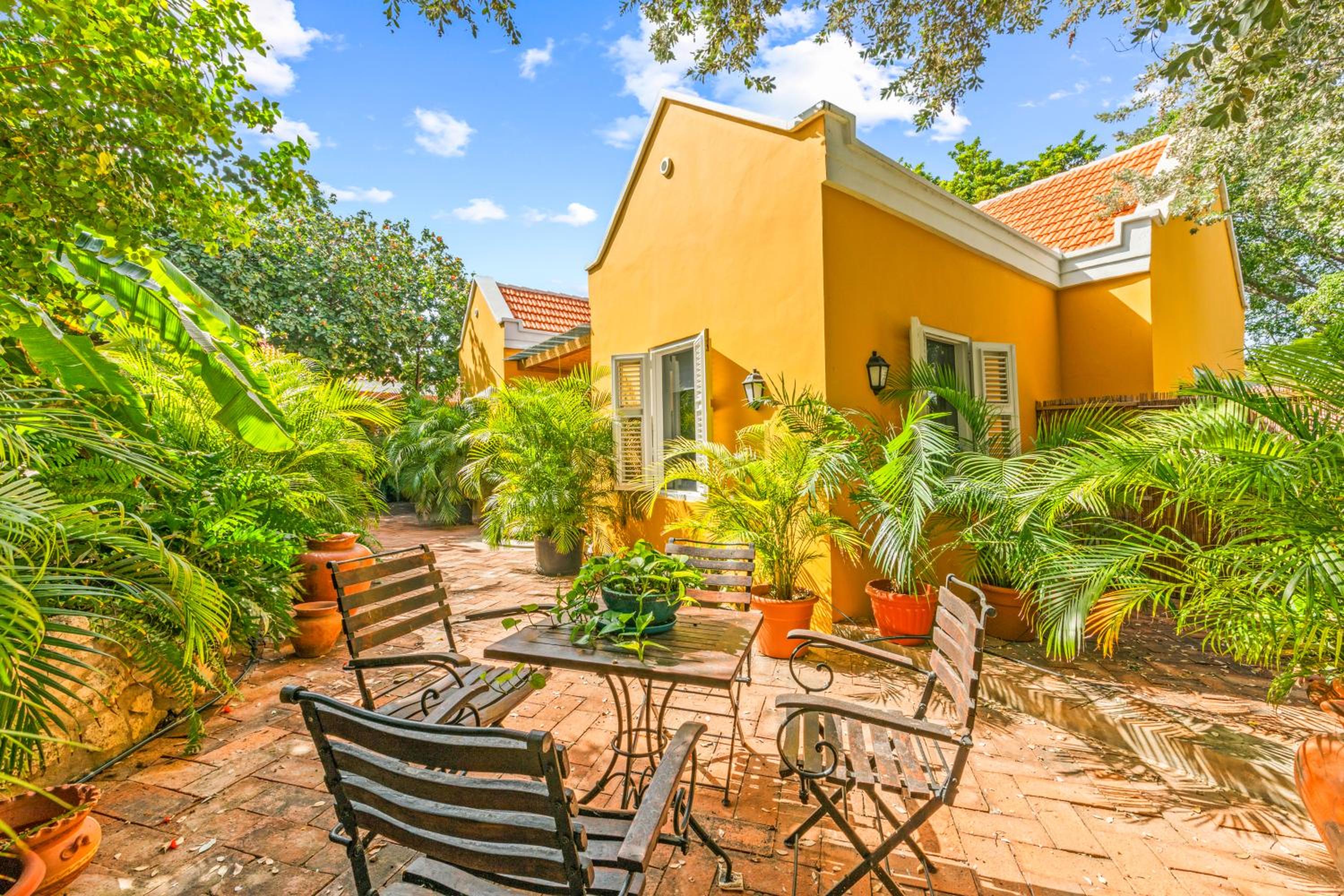 Curaçao Gardens