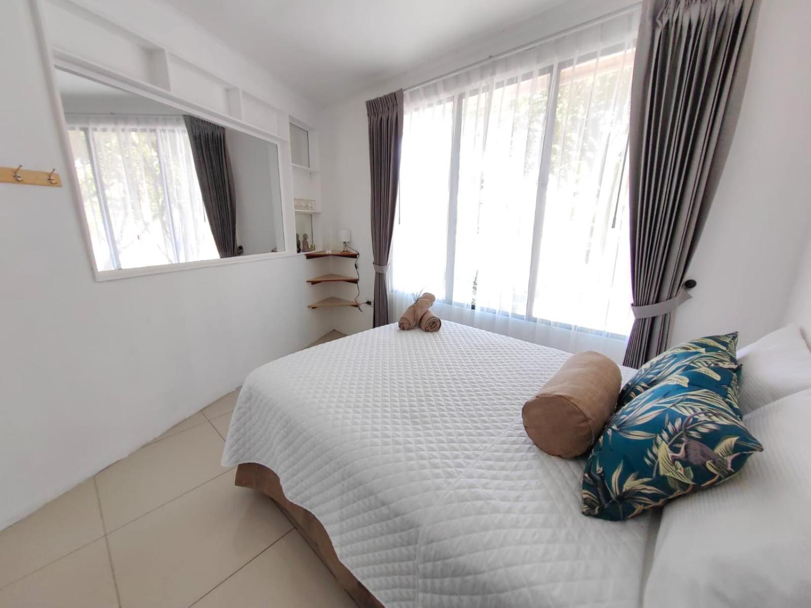 Hotel Boutique CasAguacate Apt Morfo close to Airport