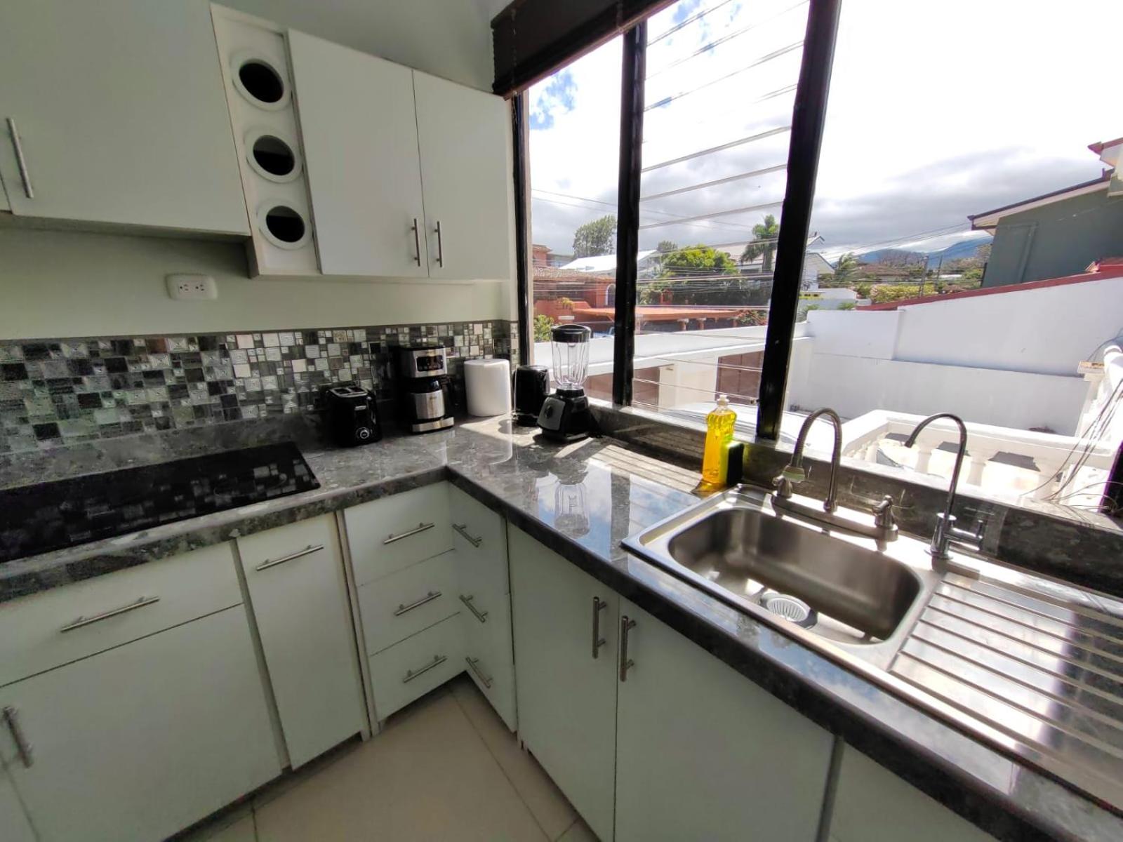 Hotel Boutique CasAguacate Apt Morfo close to Airport