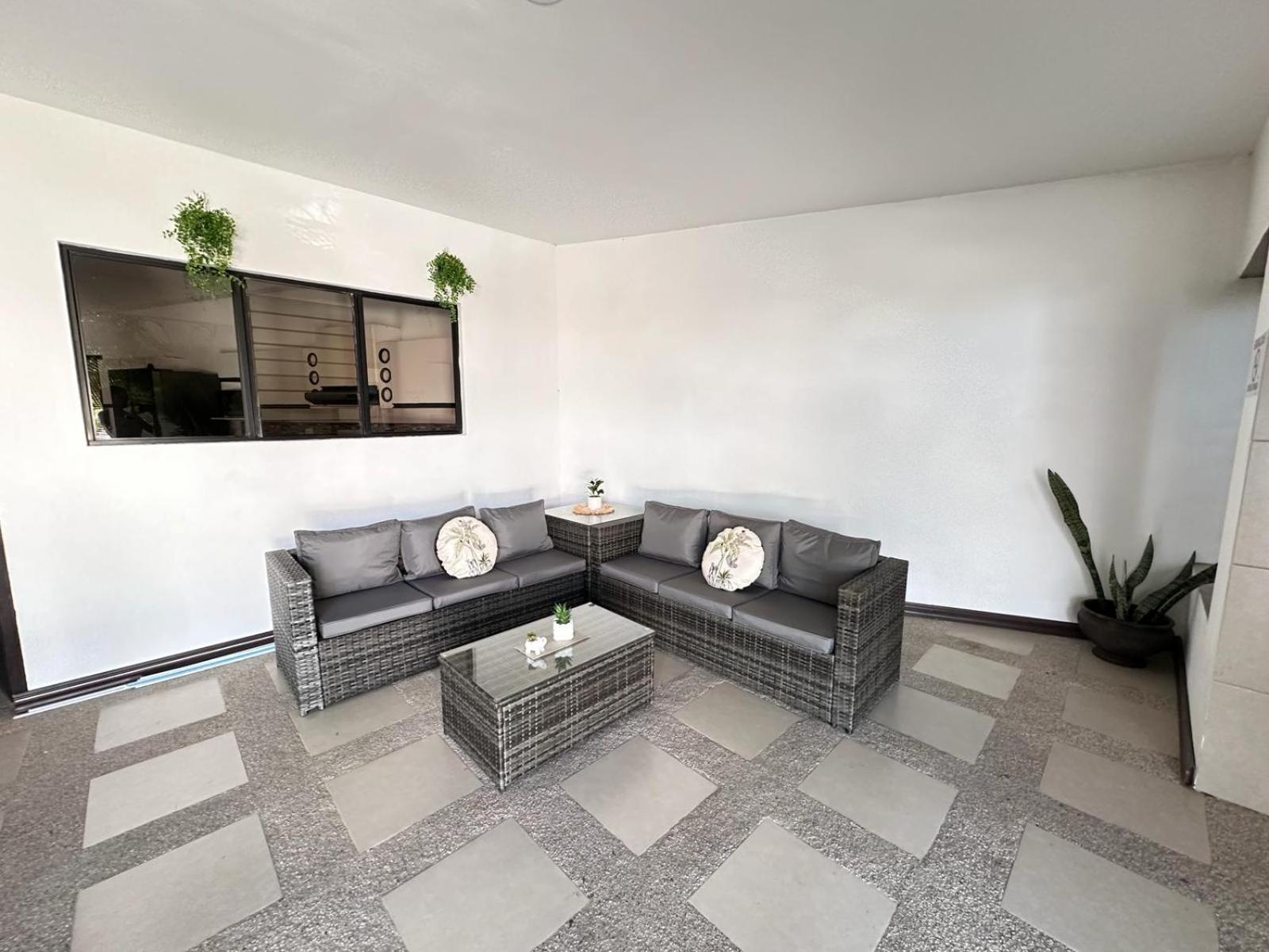 Hotel Boutique CasAguacate Apt Morfo close to Airport
