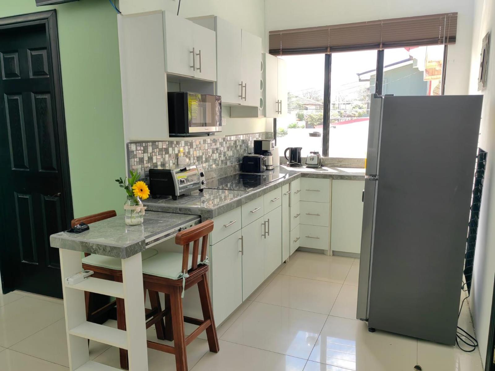Hotel Boutique CasAguacate Apt Morfo close to Airport